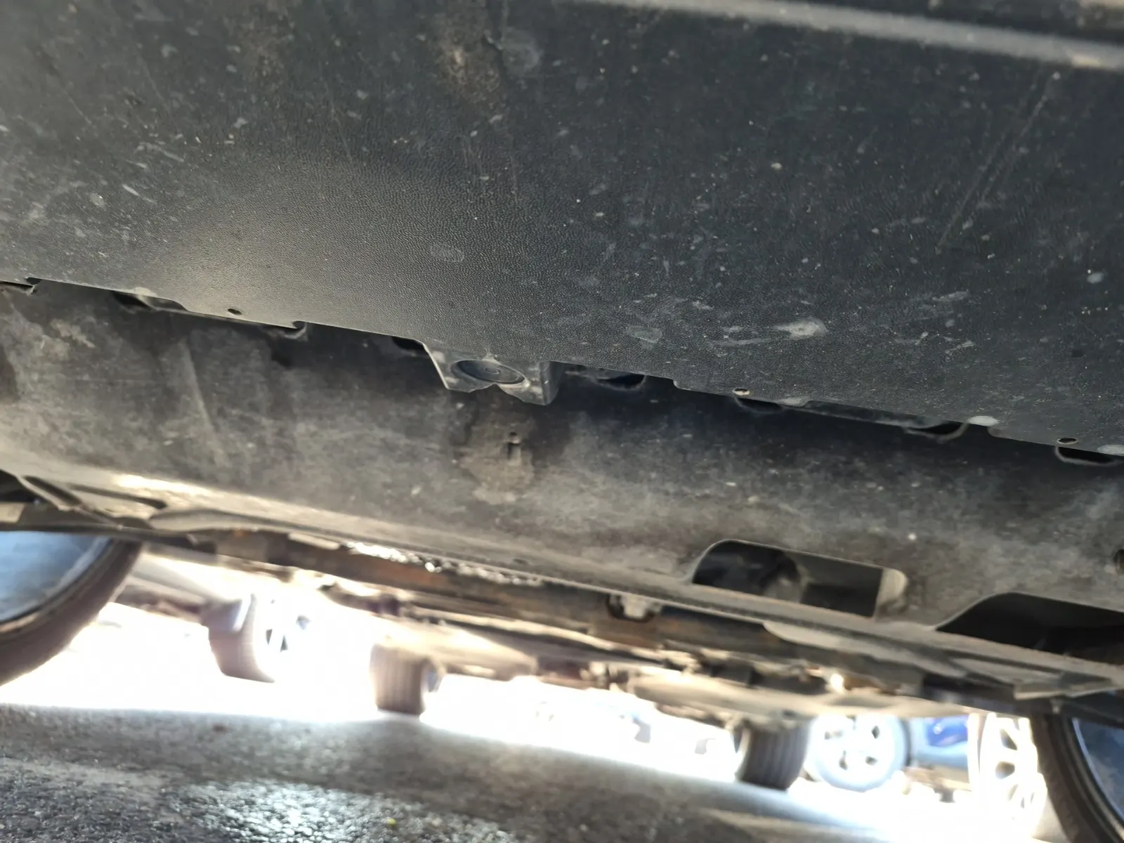 Undercarriage - Front Photo