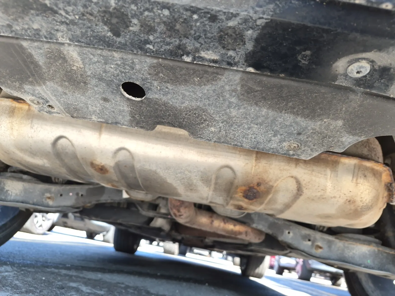 Undercarriage - Rear Photo