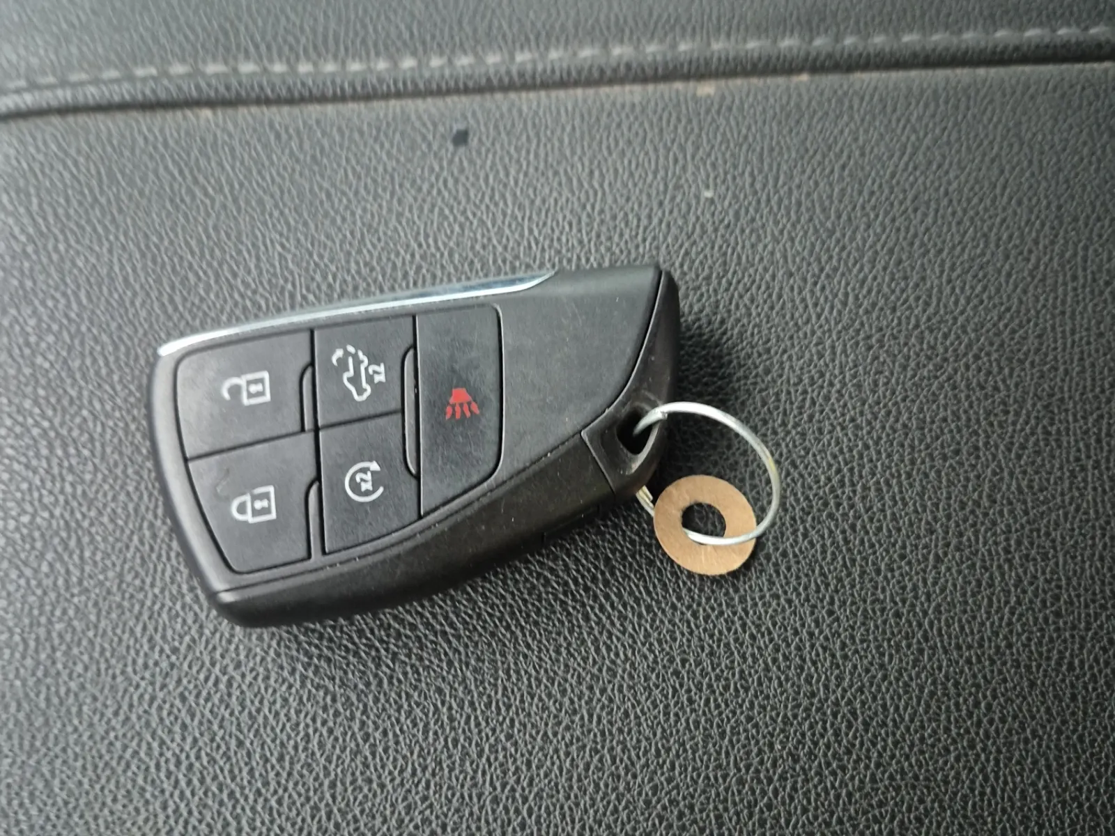 Keys/Fobs/Manual Photo