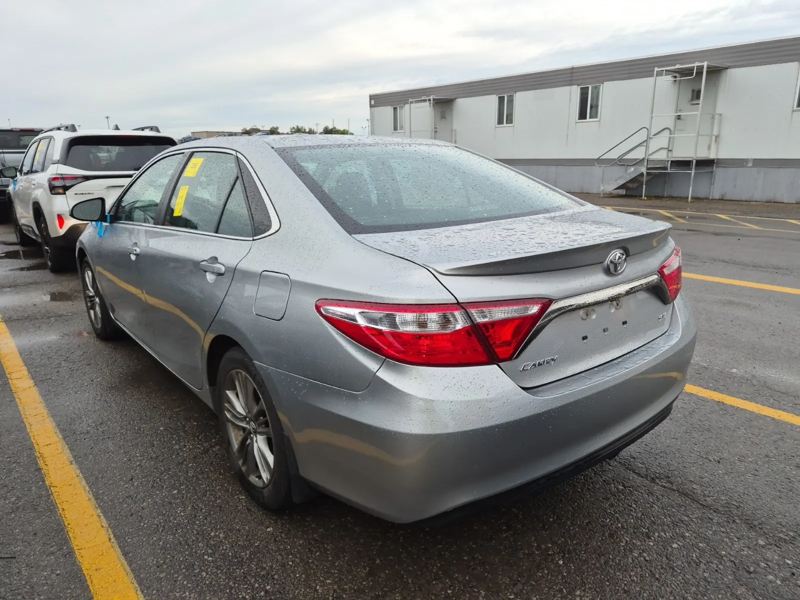 Driver Rear 3/4 Photo
