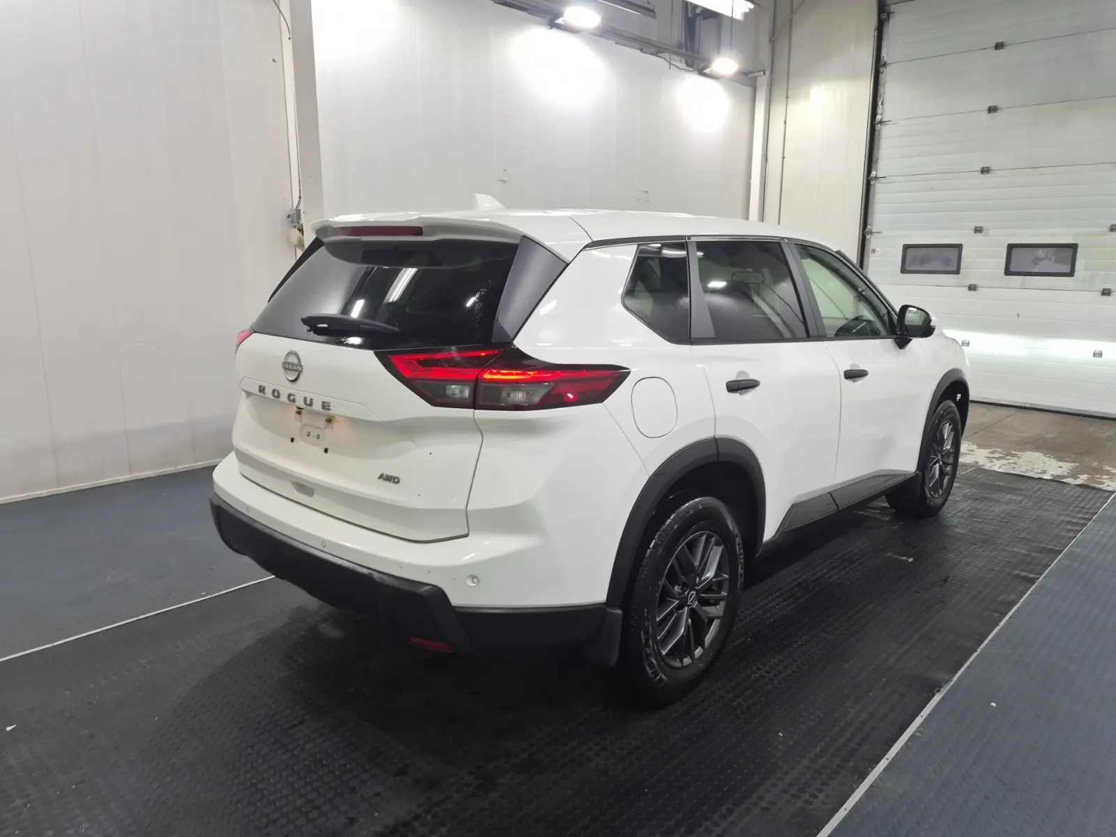 Passenger Rear 3/4 Photo