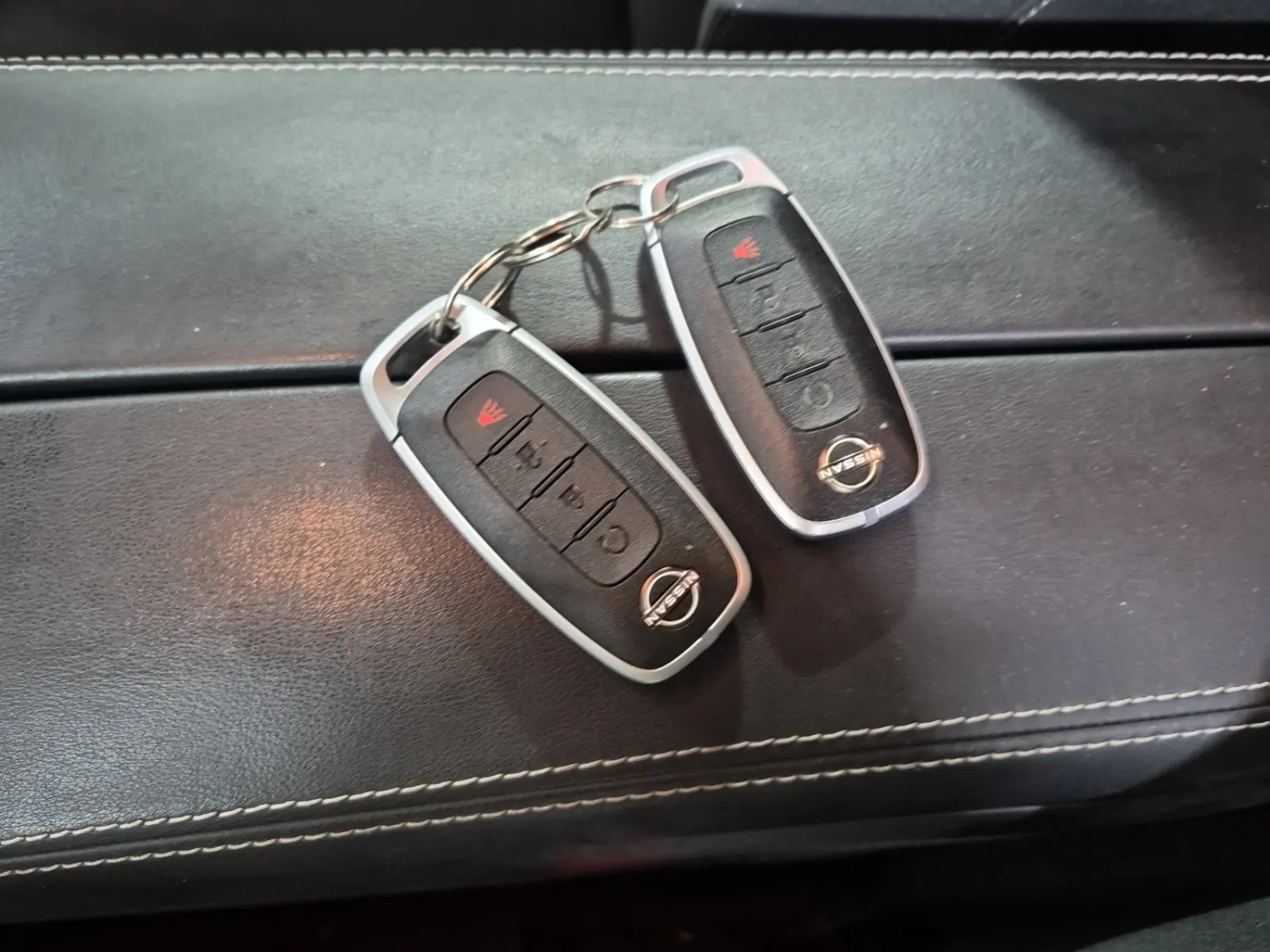 Keys/Fobs/Manual Photo