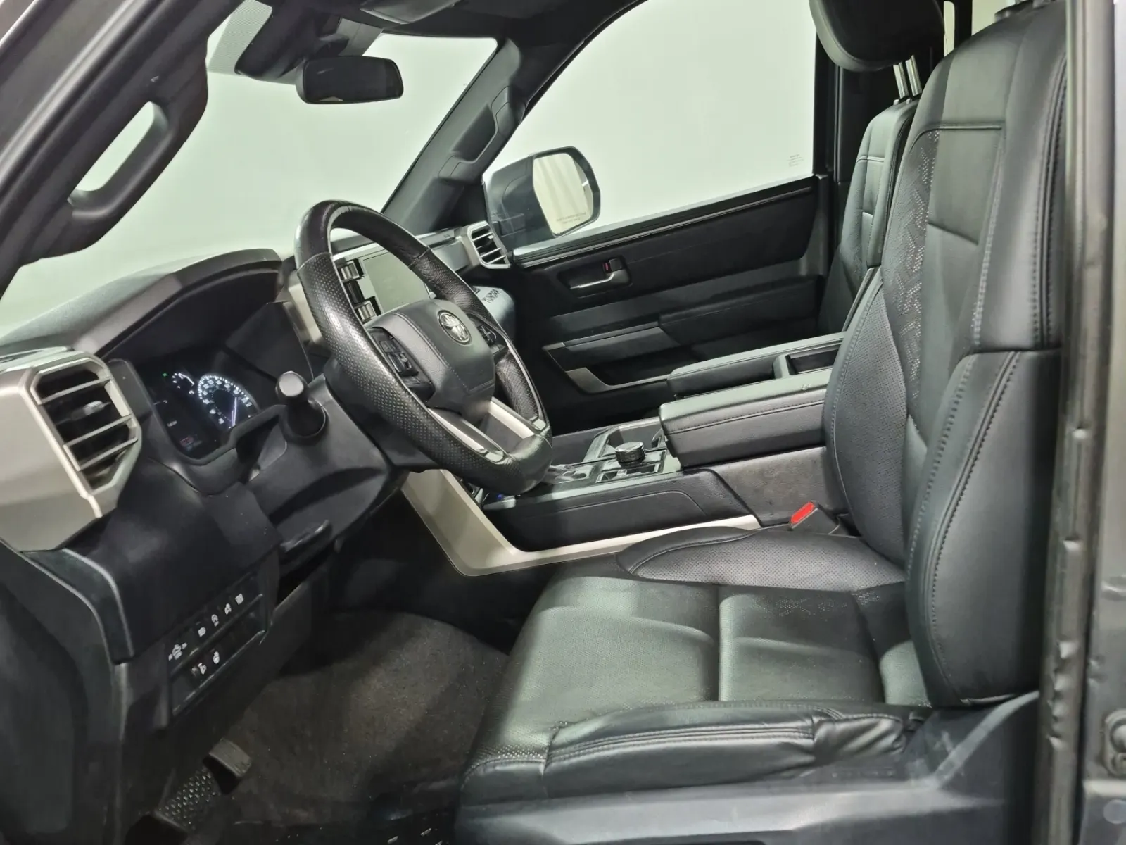 Front Interior Photo