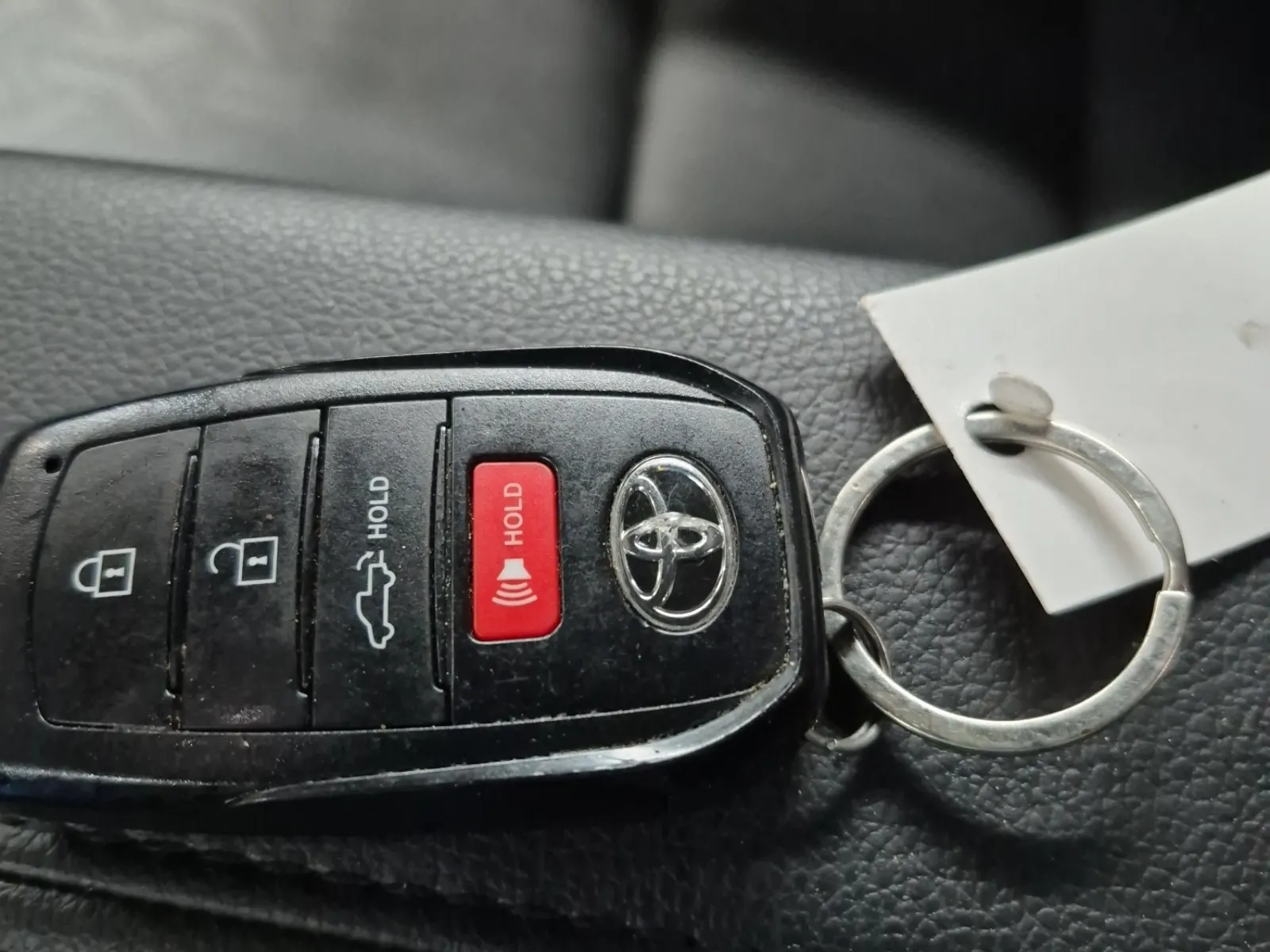 Keys/Fobs/Manual Photo