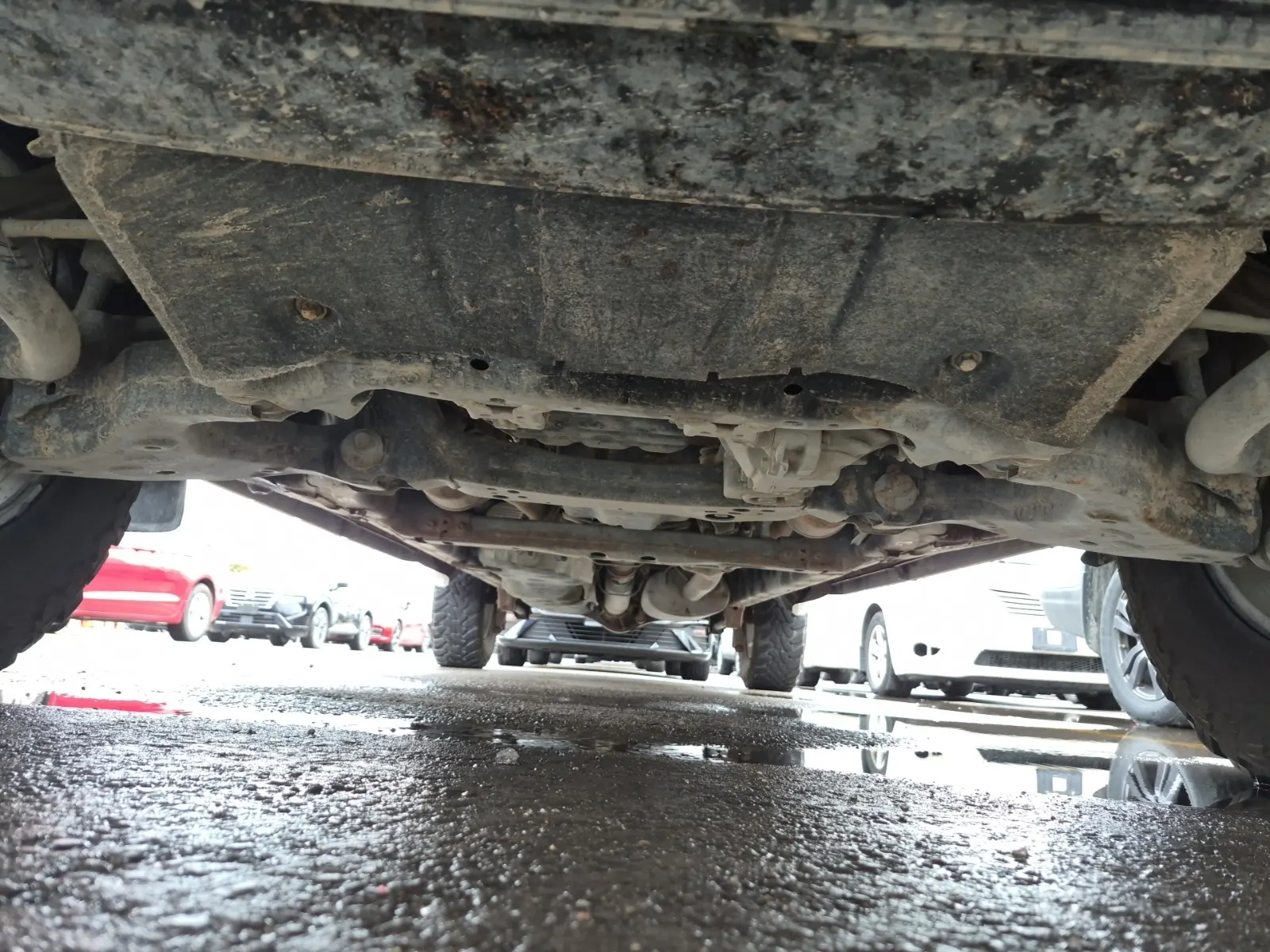 Undercarriage - Front Photo