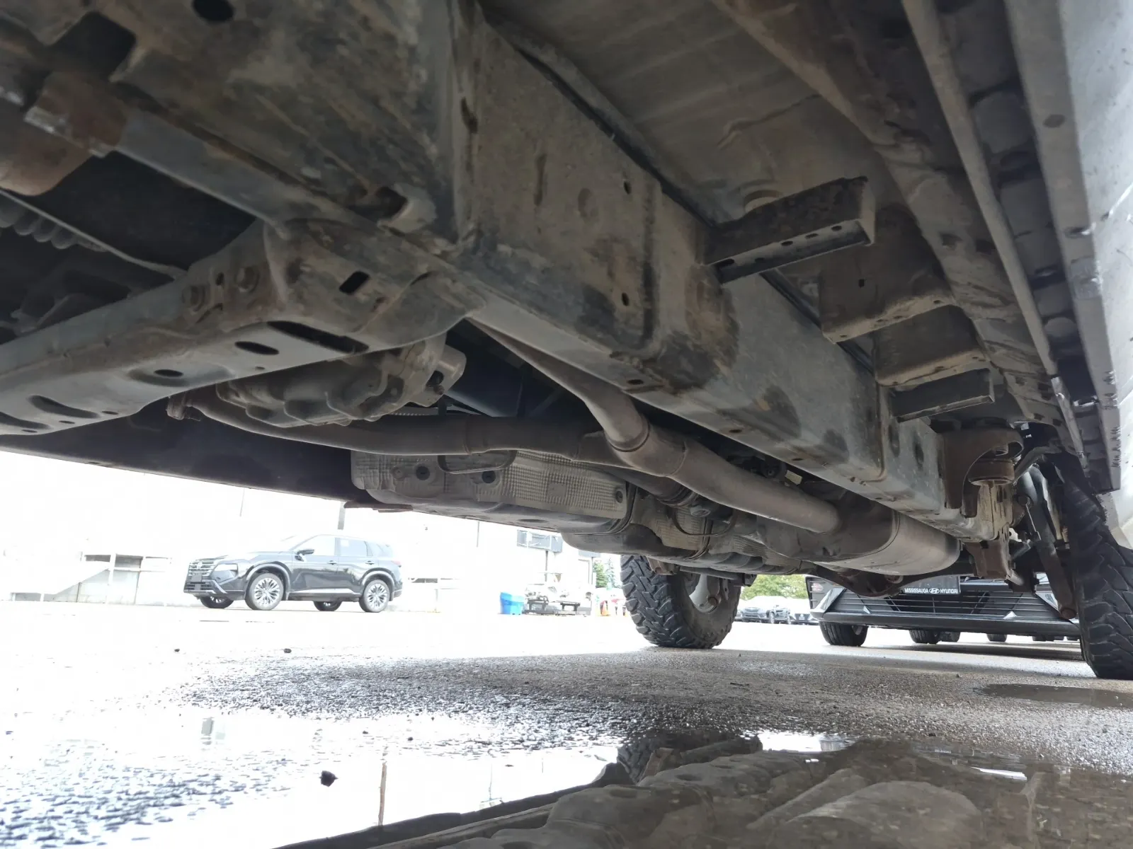 Undercarriage - Driver Photo