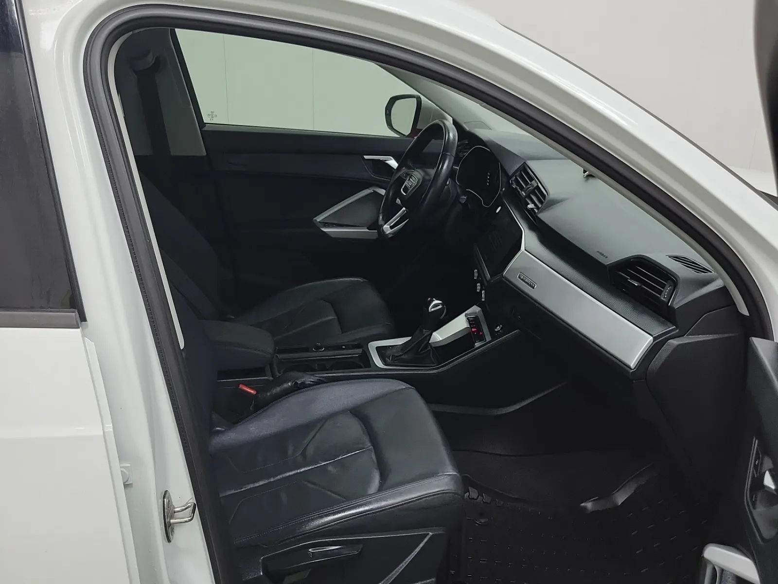 Right Side Interior Photo