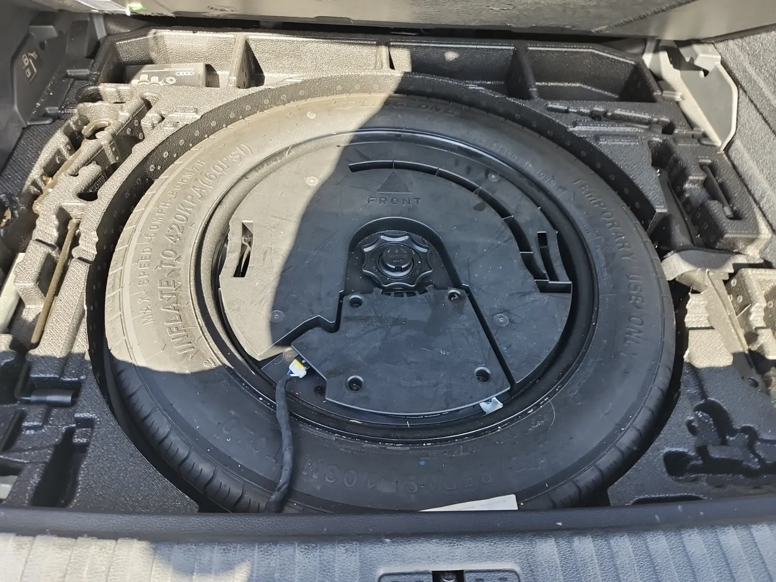 Spare Tire & Wheel Photo