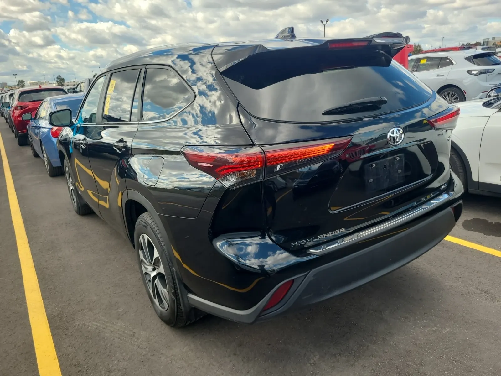 Driver Rear 3/4 Photo