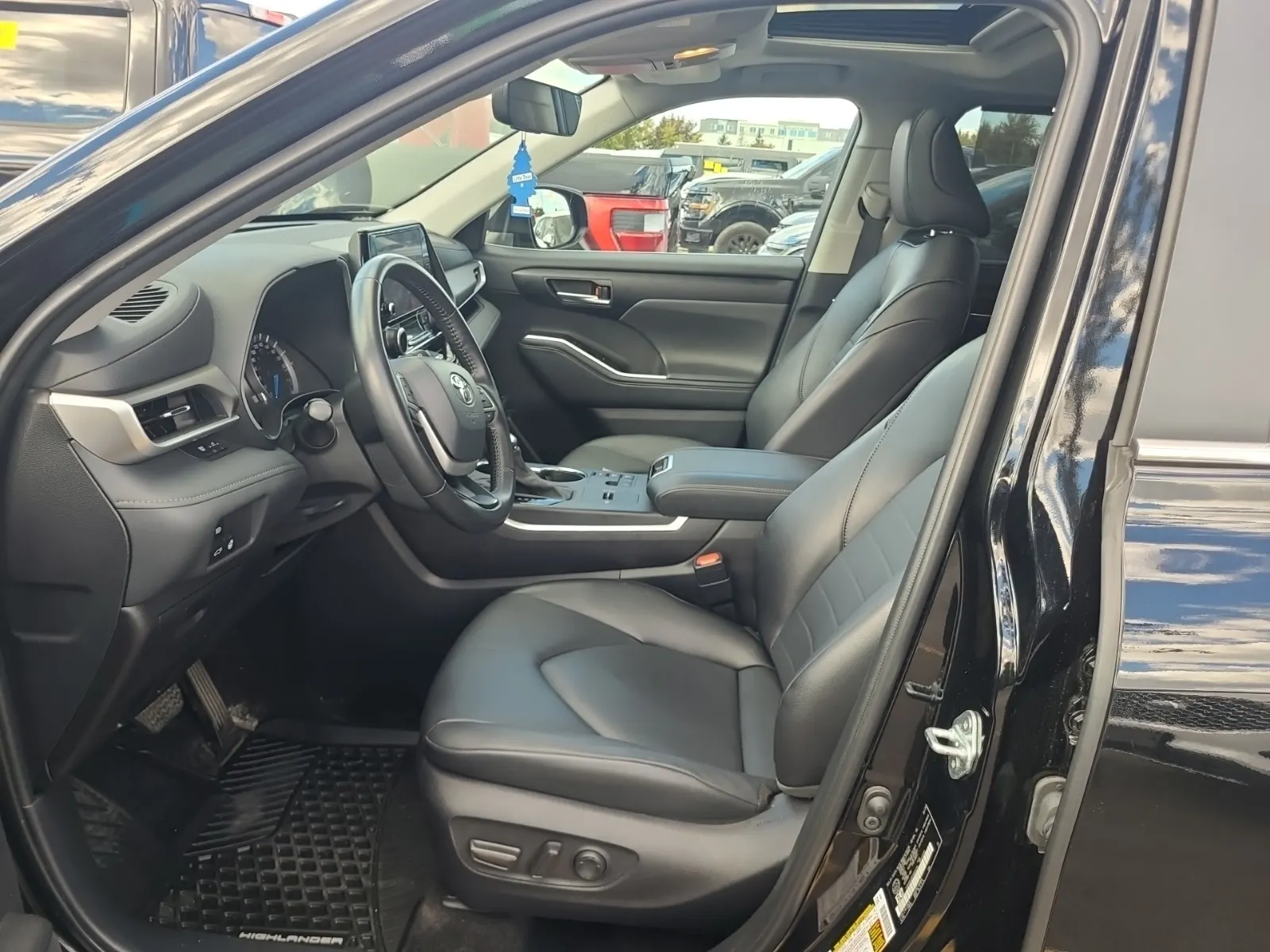 Front Interior Photo