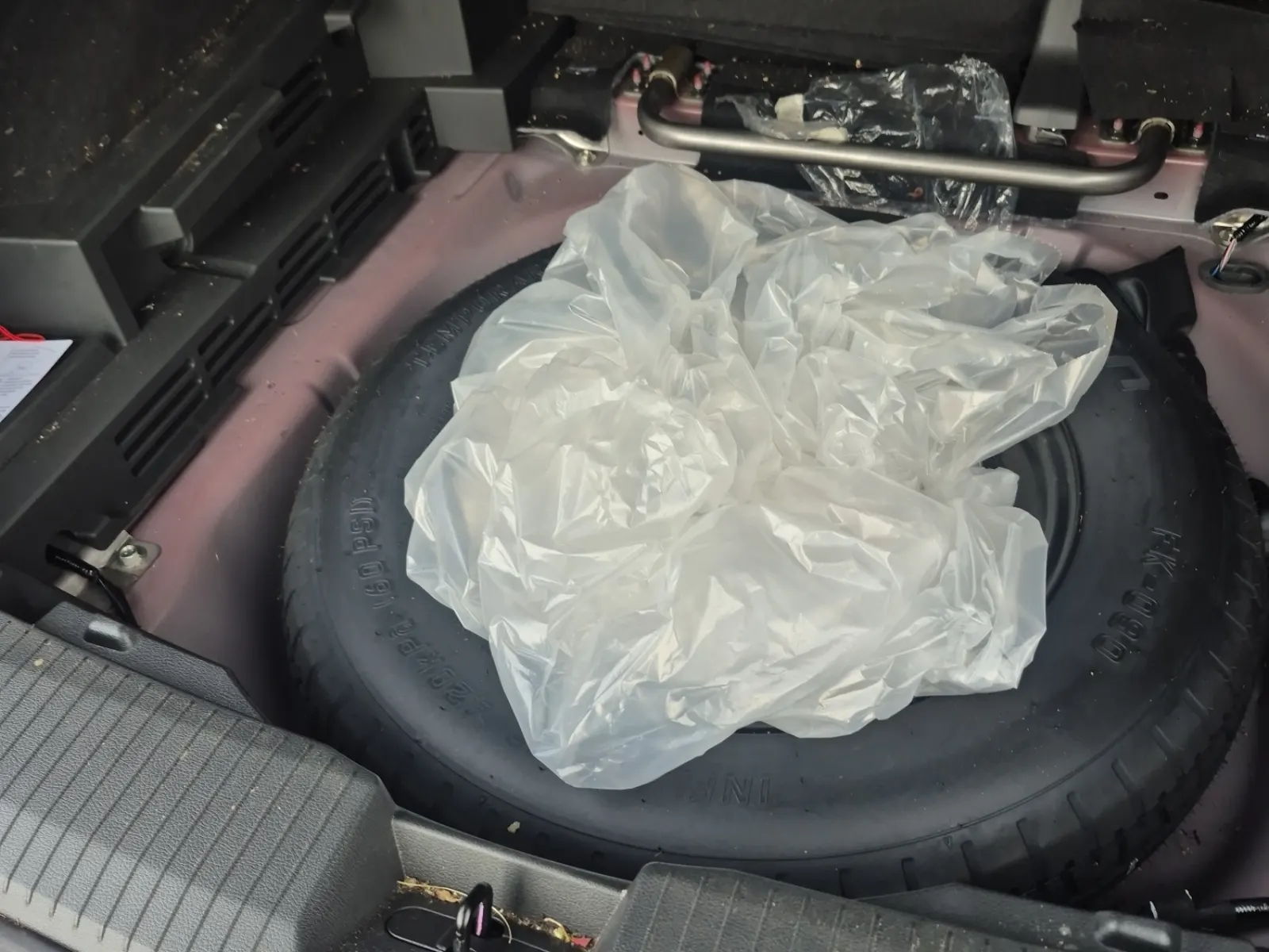 Spare Tire & Wheel Photo