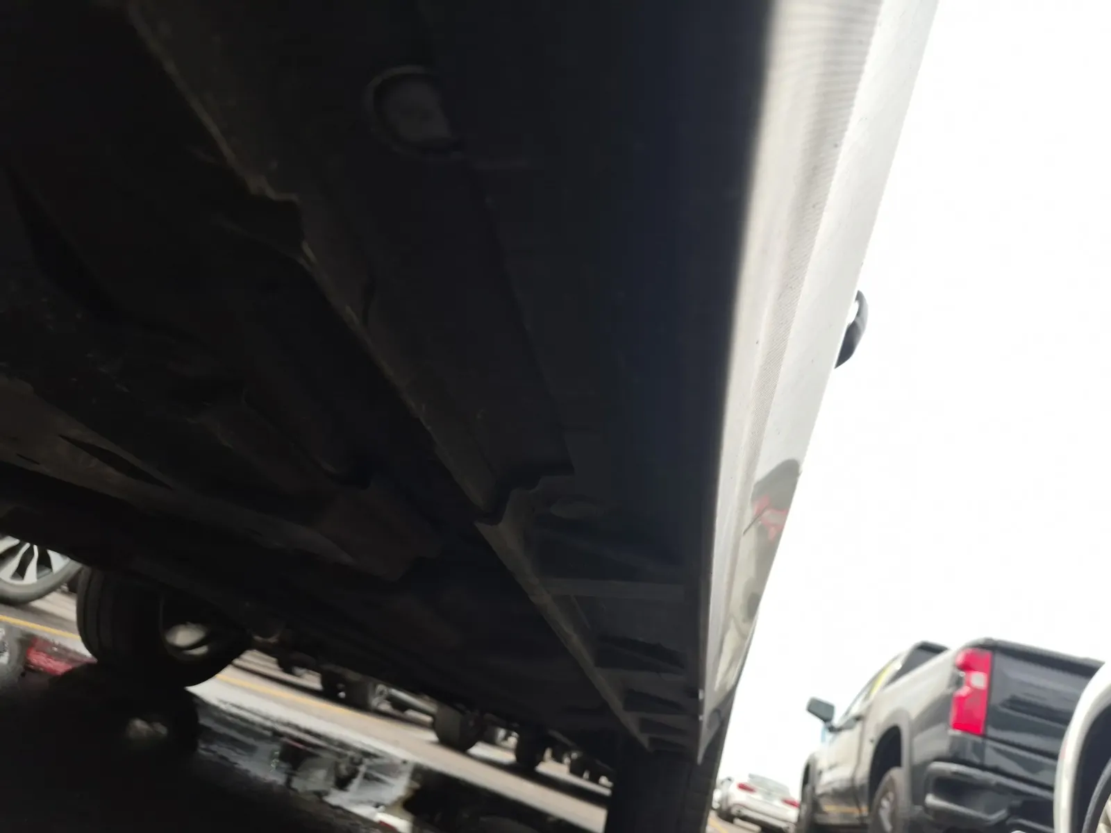 Undercarriage - Passenger Photo