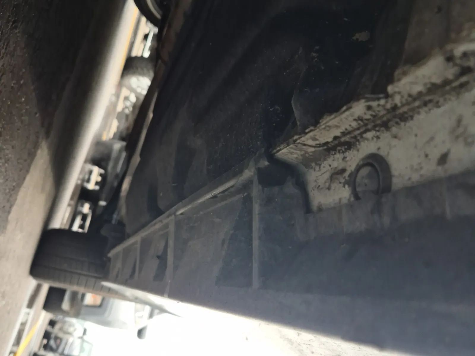 Undercarriage - Driver Photo
