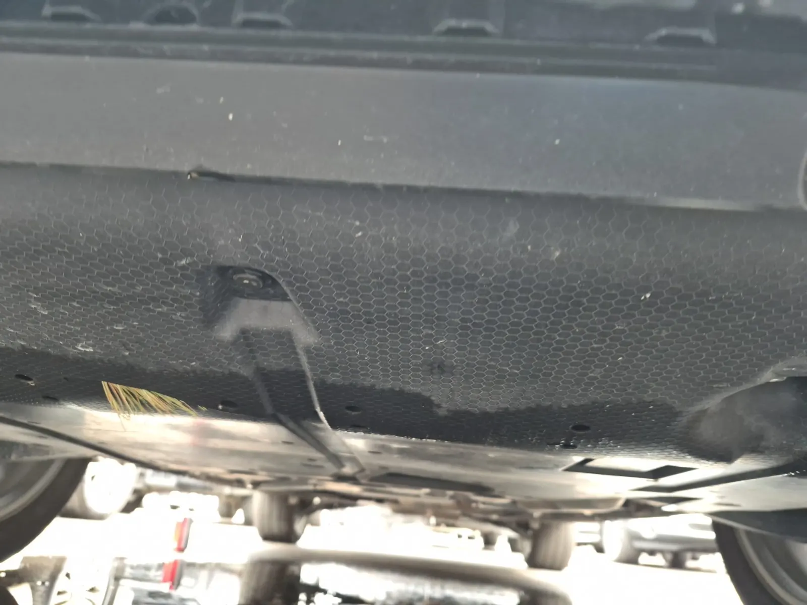 Undercarriage - Front Photo