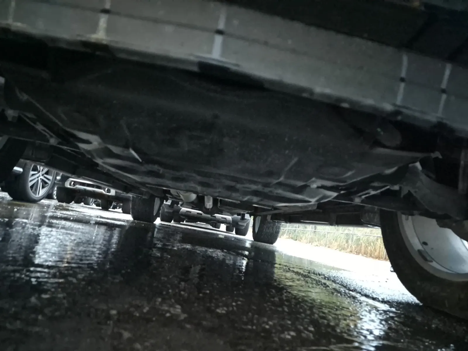 Undercarriage - Front Photo