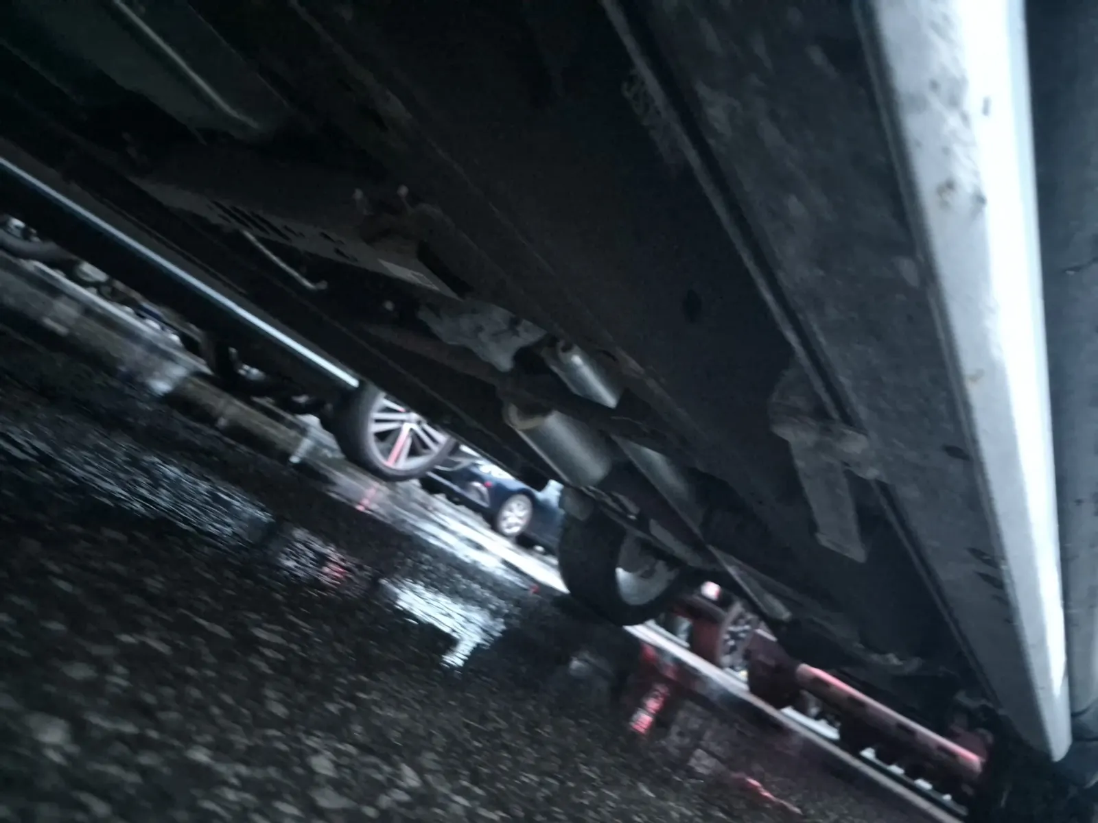 Undercarriage - Driver Photo