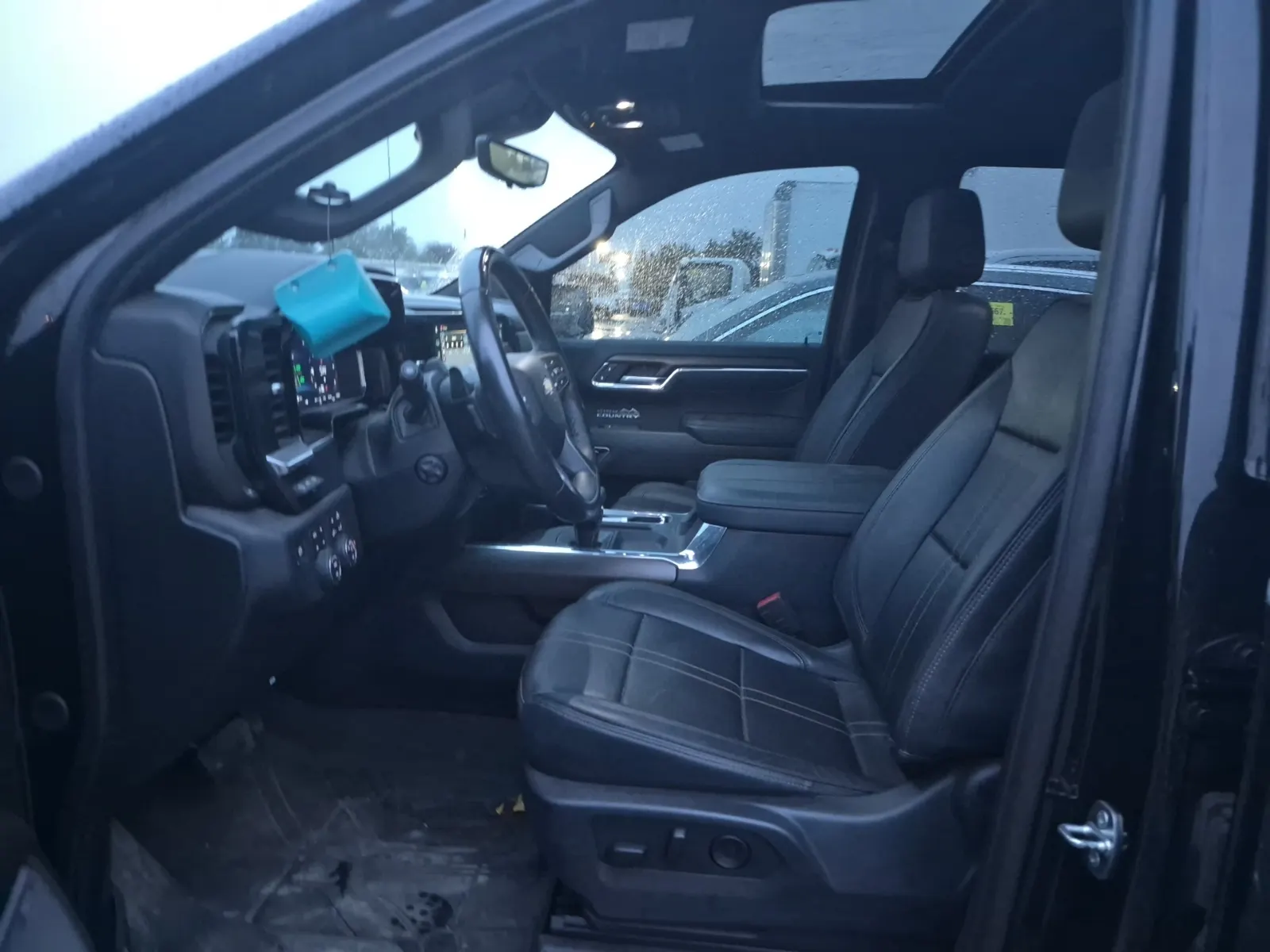 Front Interior Photo