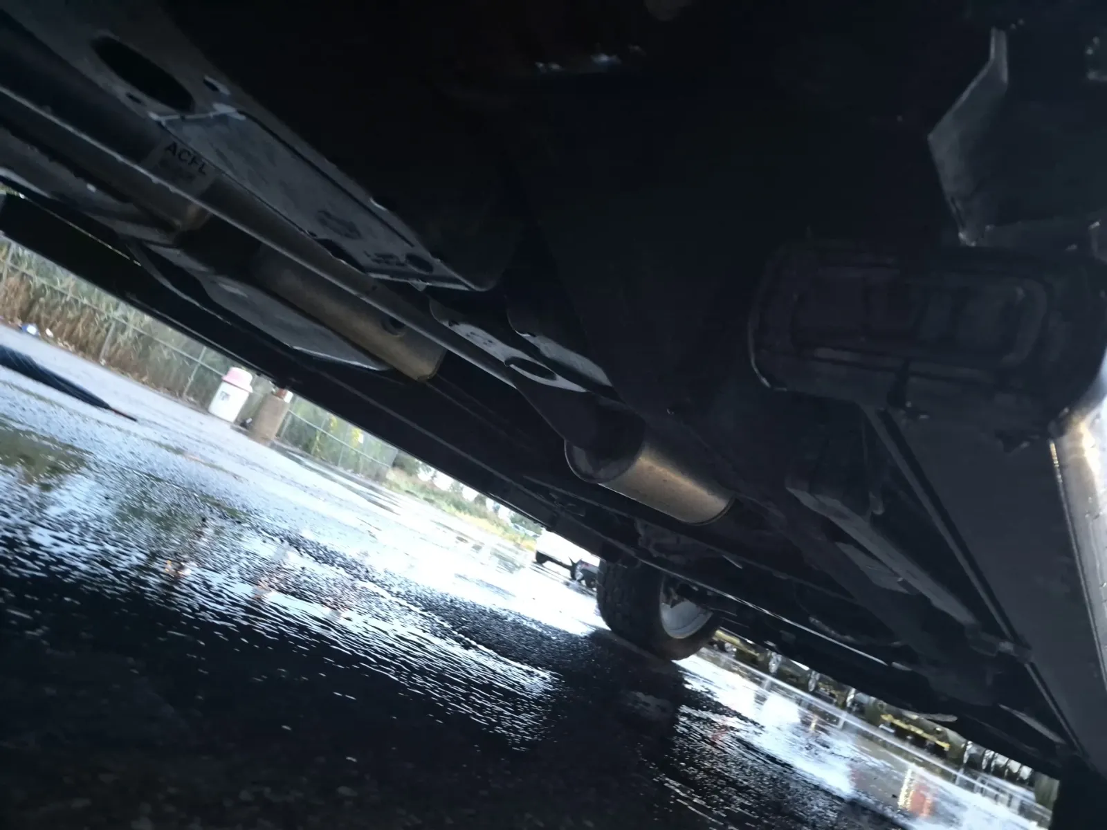 Undercarriage - Passenger Photo