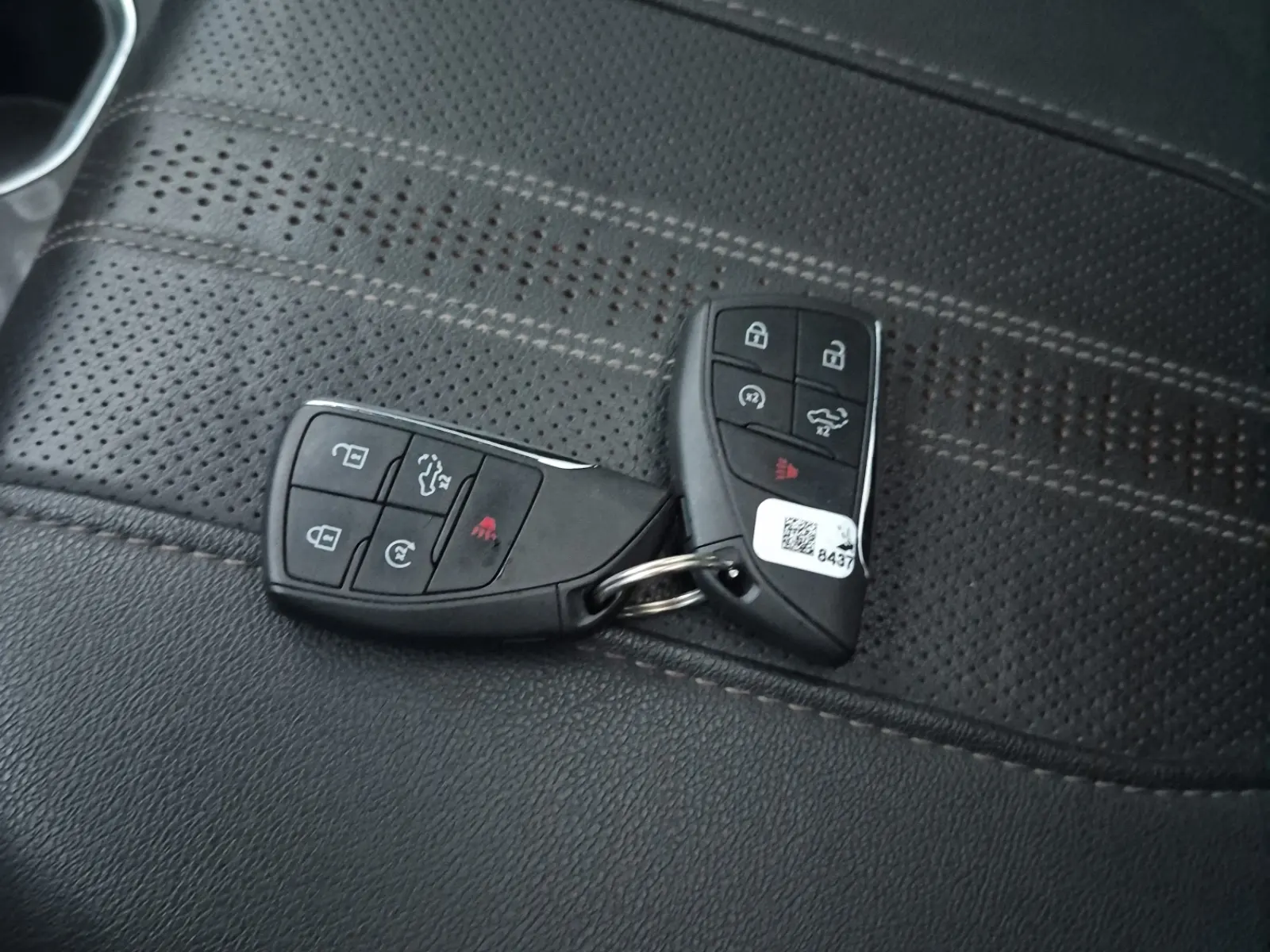 Keys/Fobs/Manual Photo