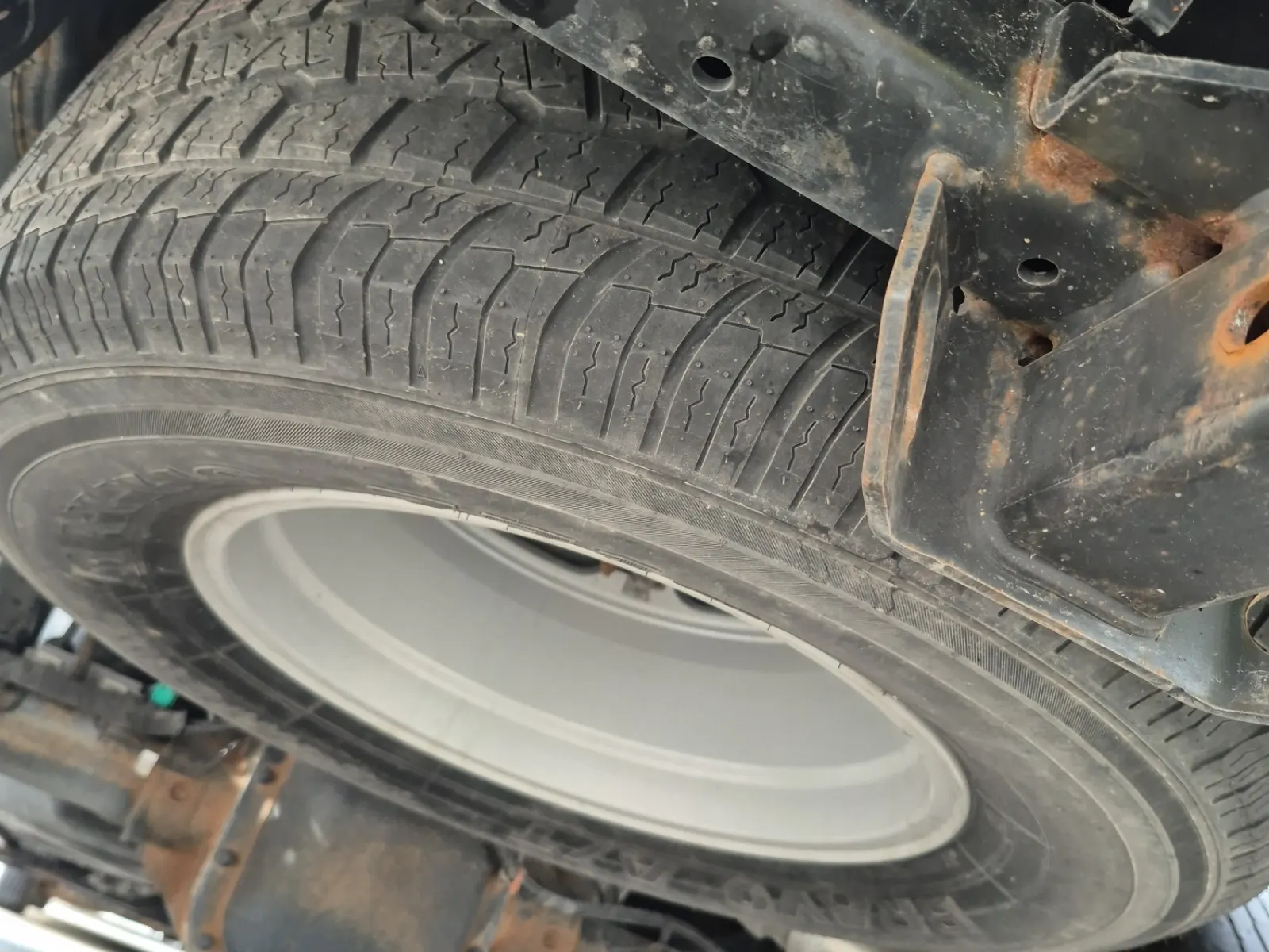 Spare Tire & Wheel Photo