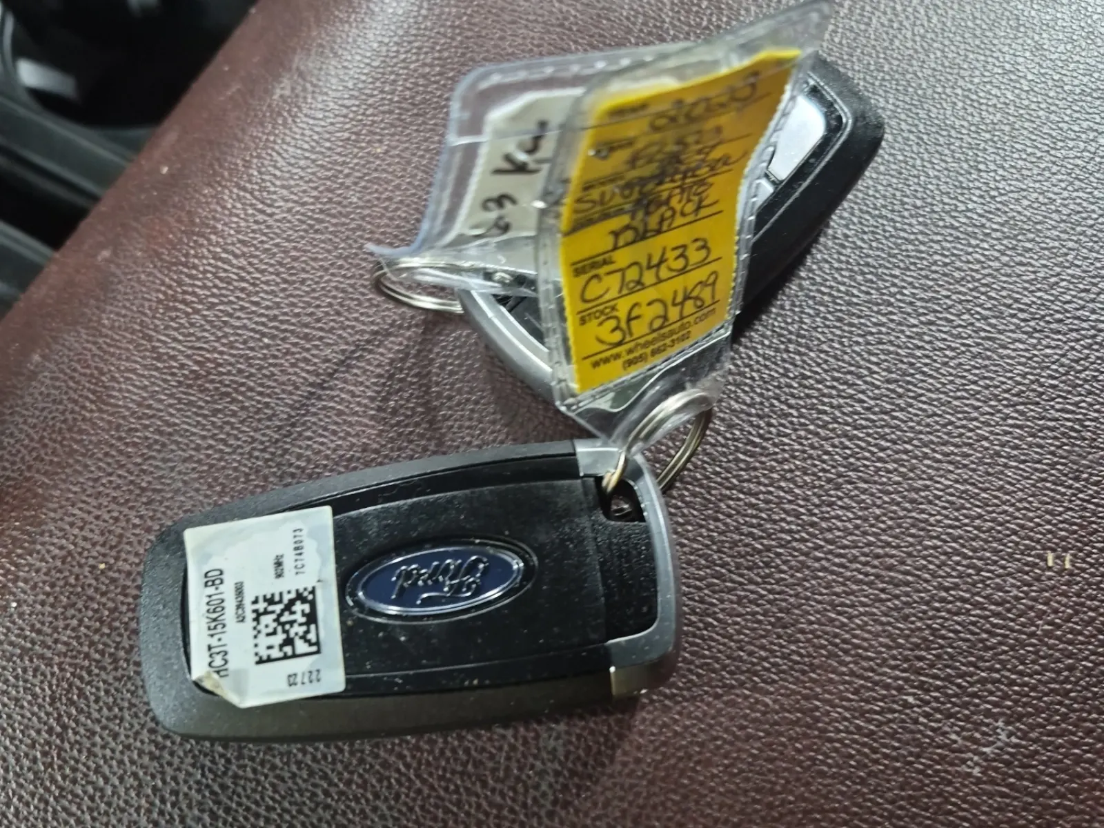 Keys/Fobs/Manual Photo