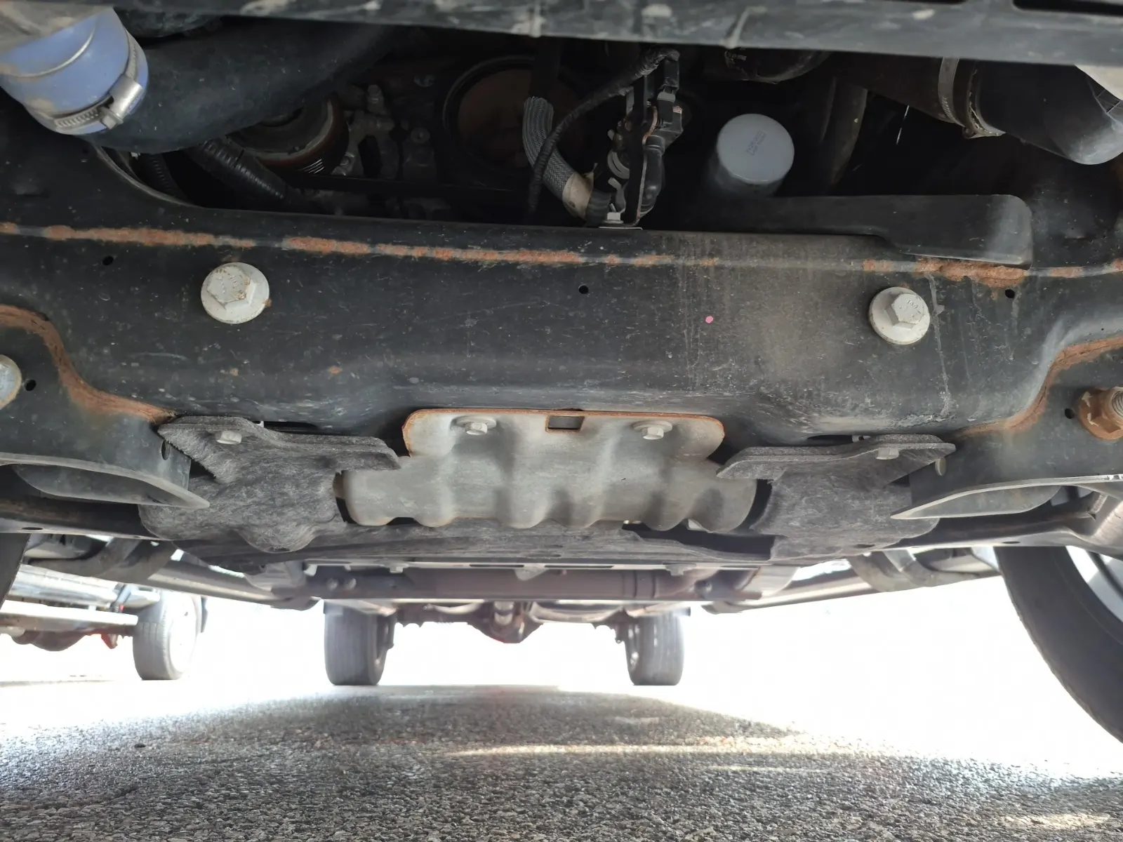 Undercarriage - Front Photo