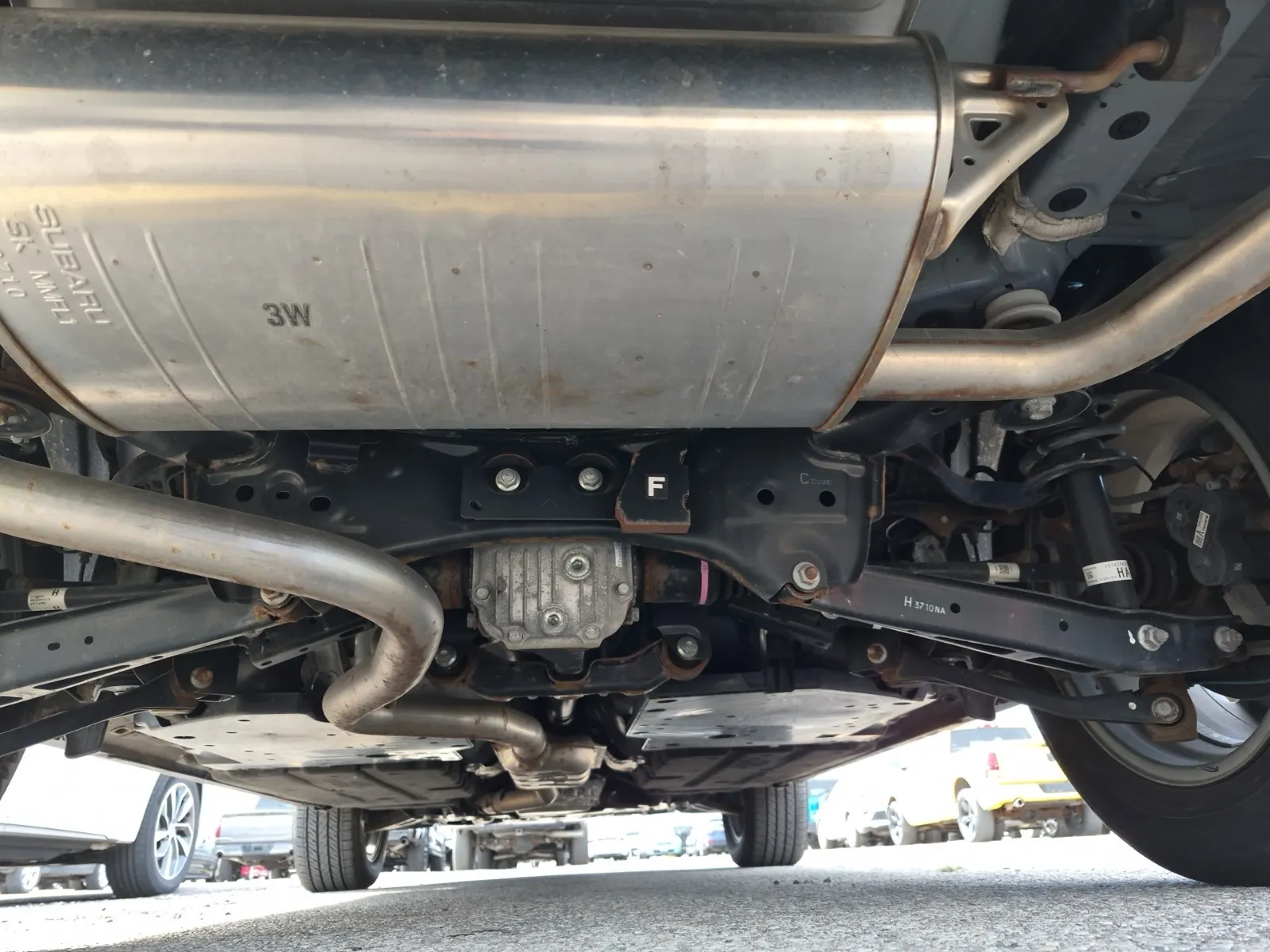 Undercarriage - Rear Photo
