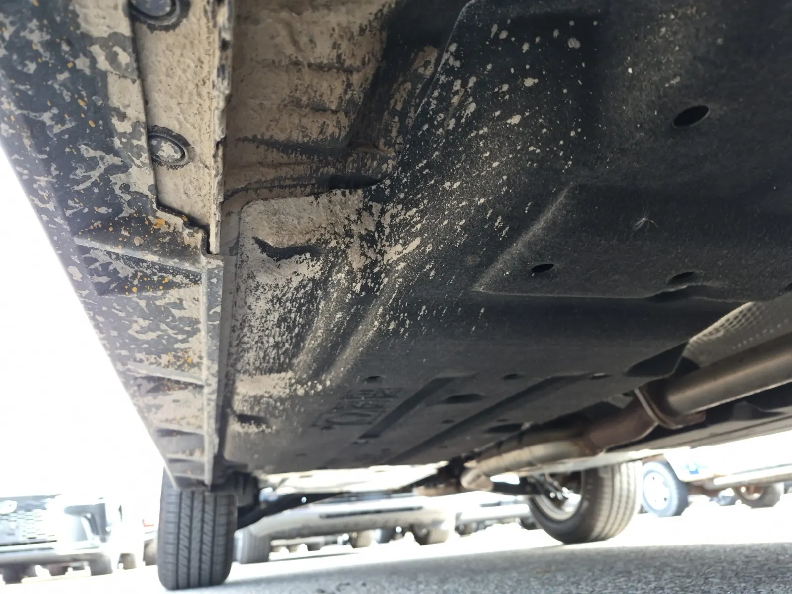 Undercarriage - Passenger Photo