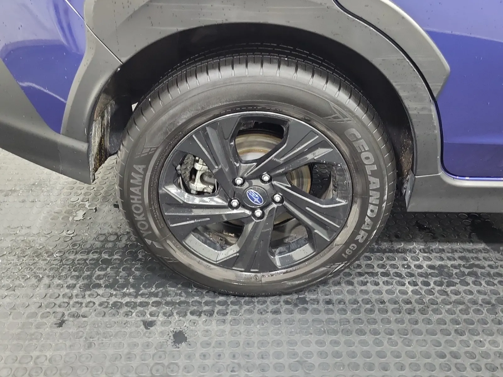 Right Rear Wheel/Tire Photo