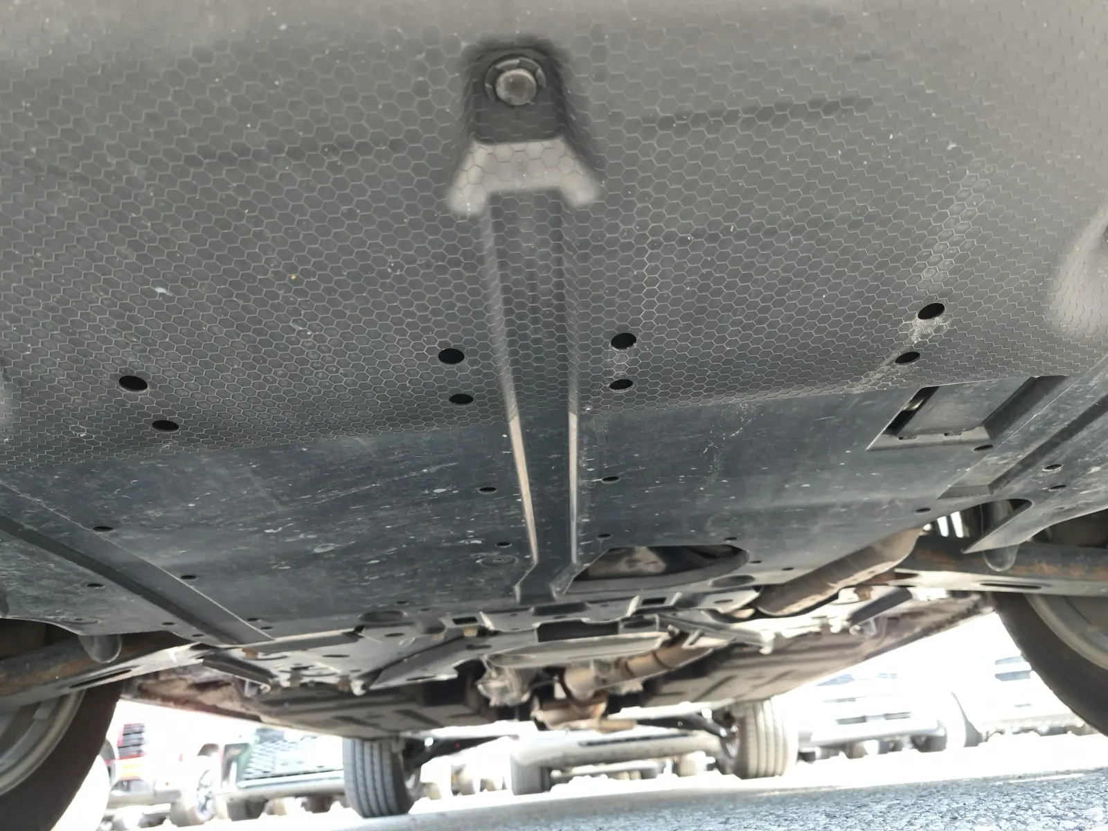 Undercarriage - Front Photo