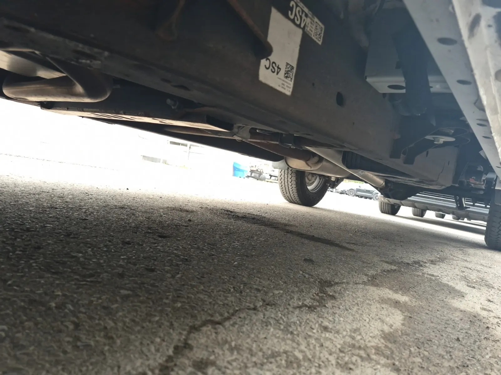 Undercarriage - Driver Photo