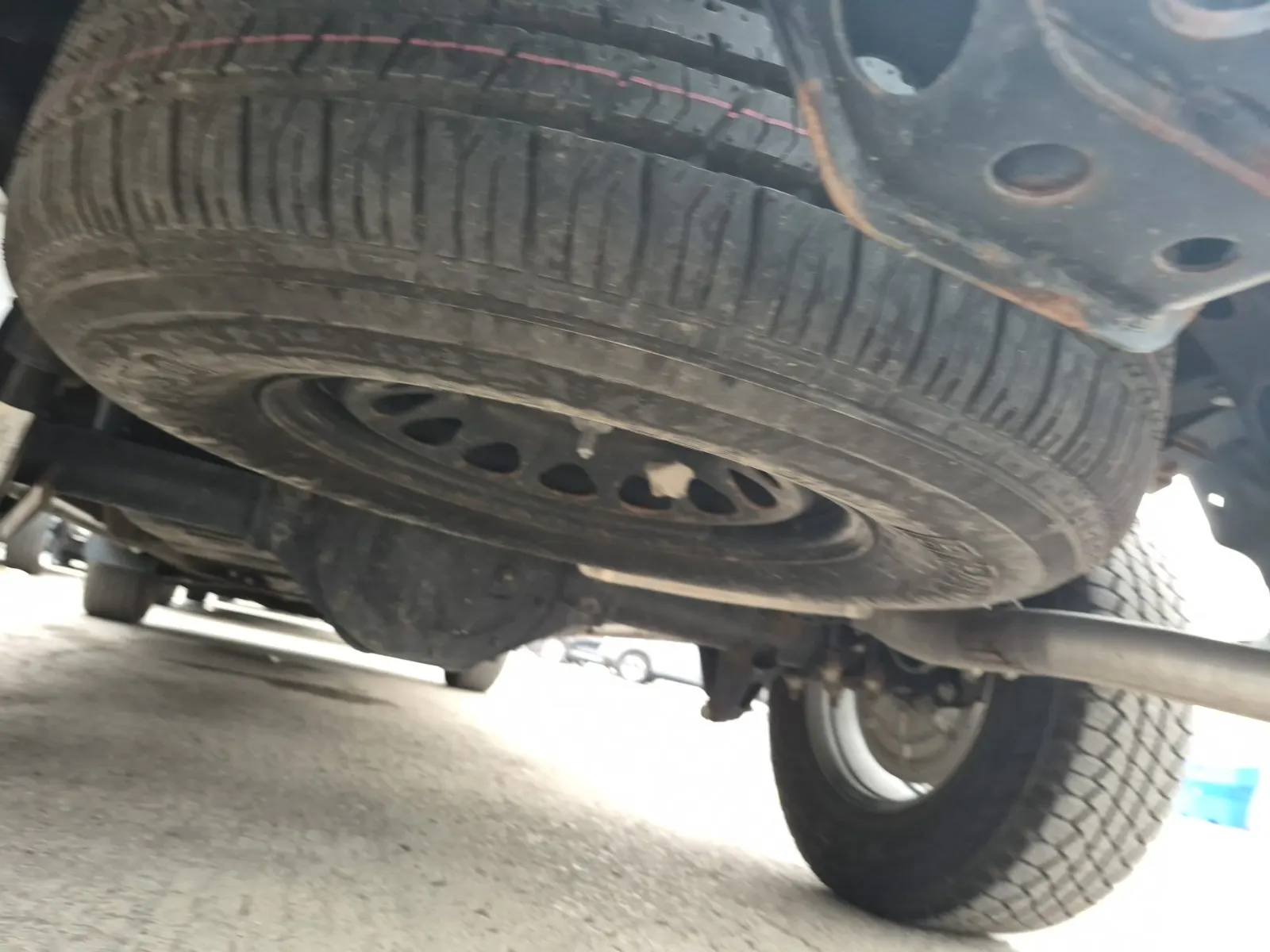 Spare Tire & Wheel Photo