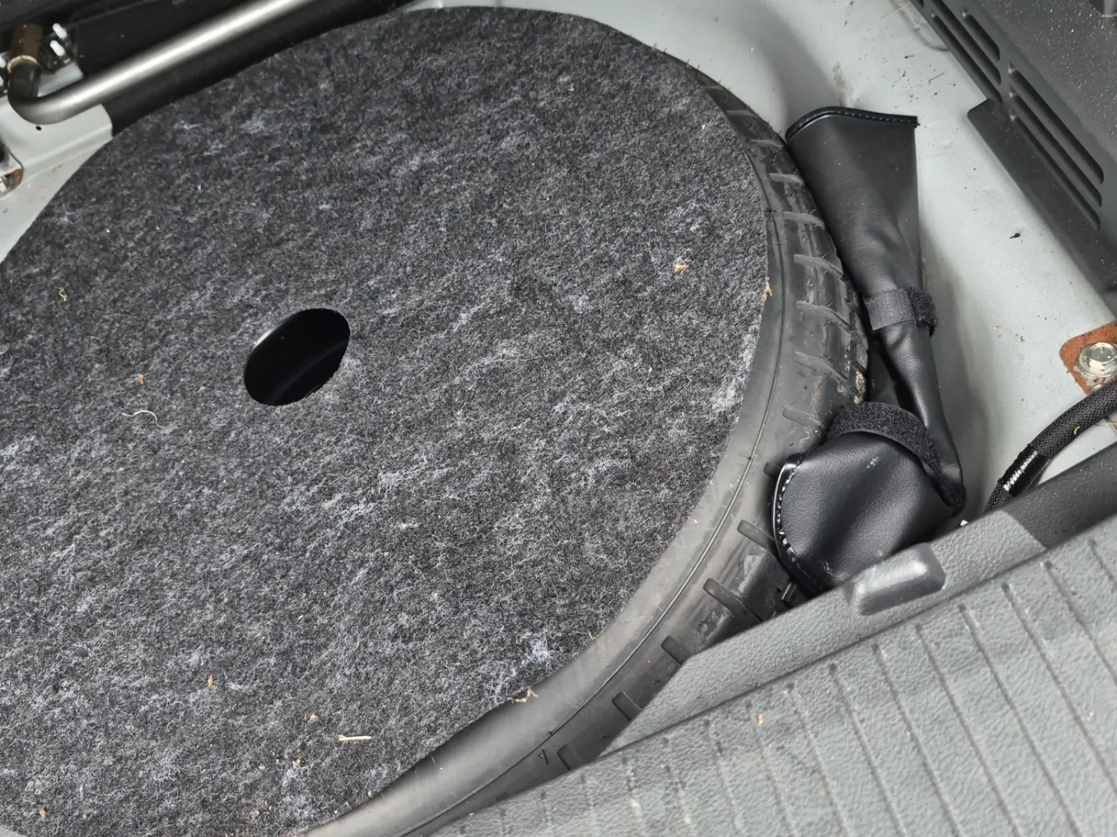 Spare Tire & Wheel Photo