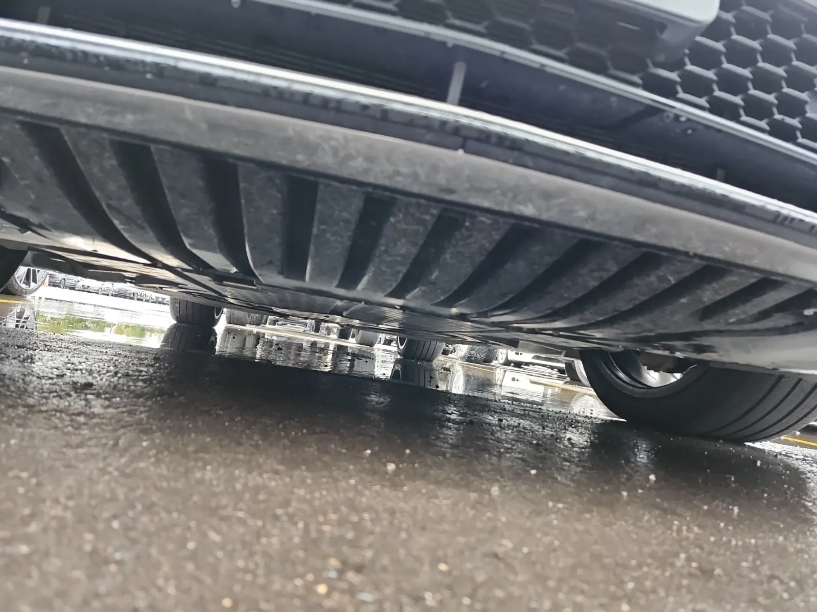 Undercarriage - Front Photo