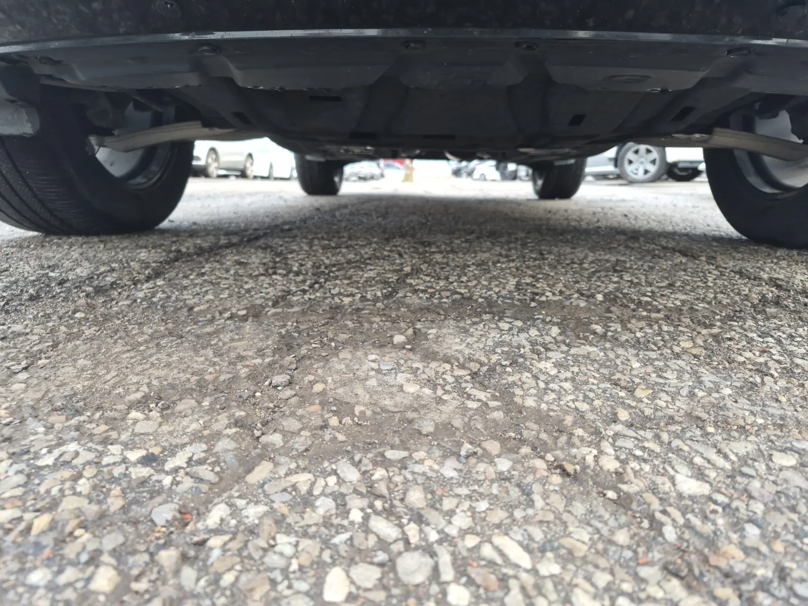Undercarriage - Front Photo