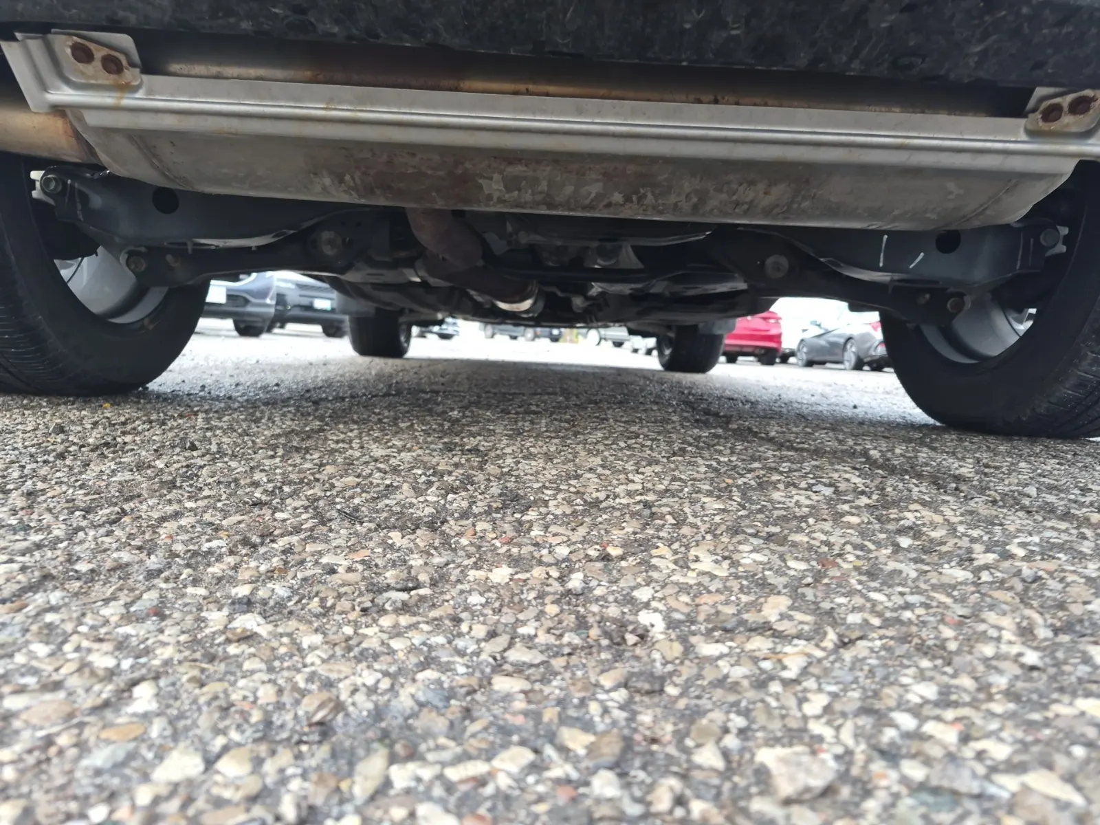 Undercarriage - Rear Photo