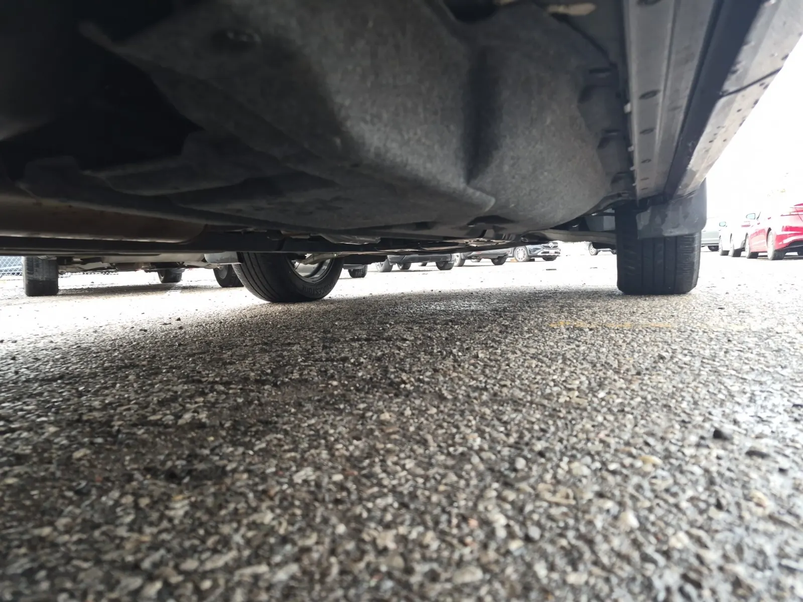 Undercarriage - Passenger Photo