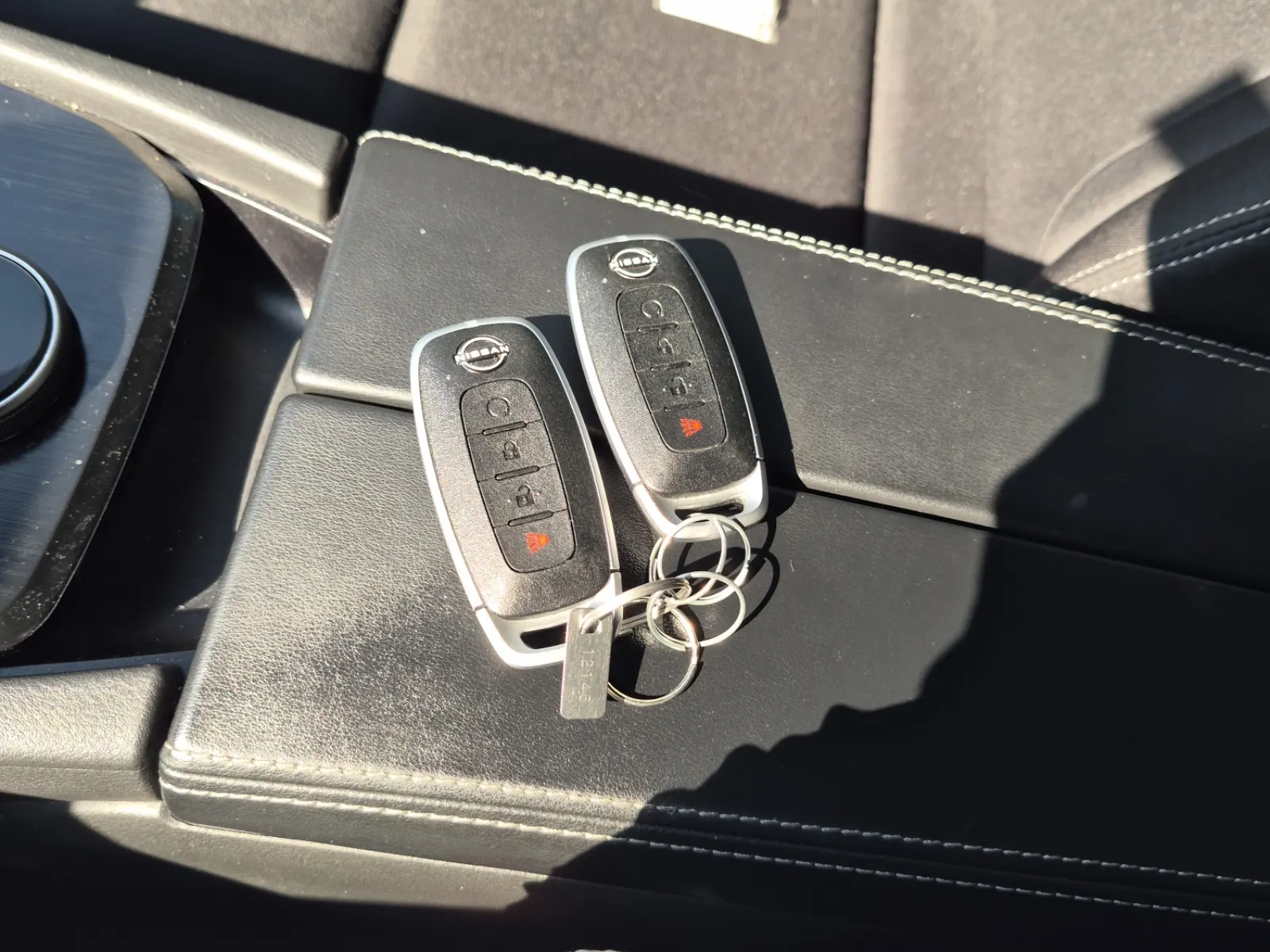 Keys/Fobs/Manual Photo