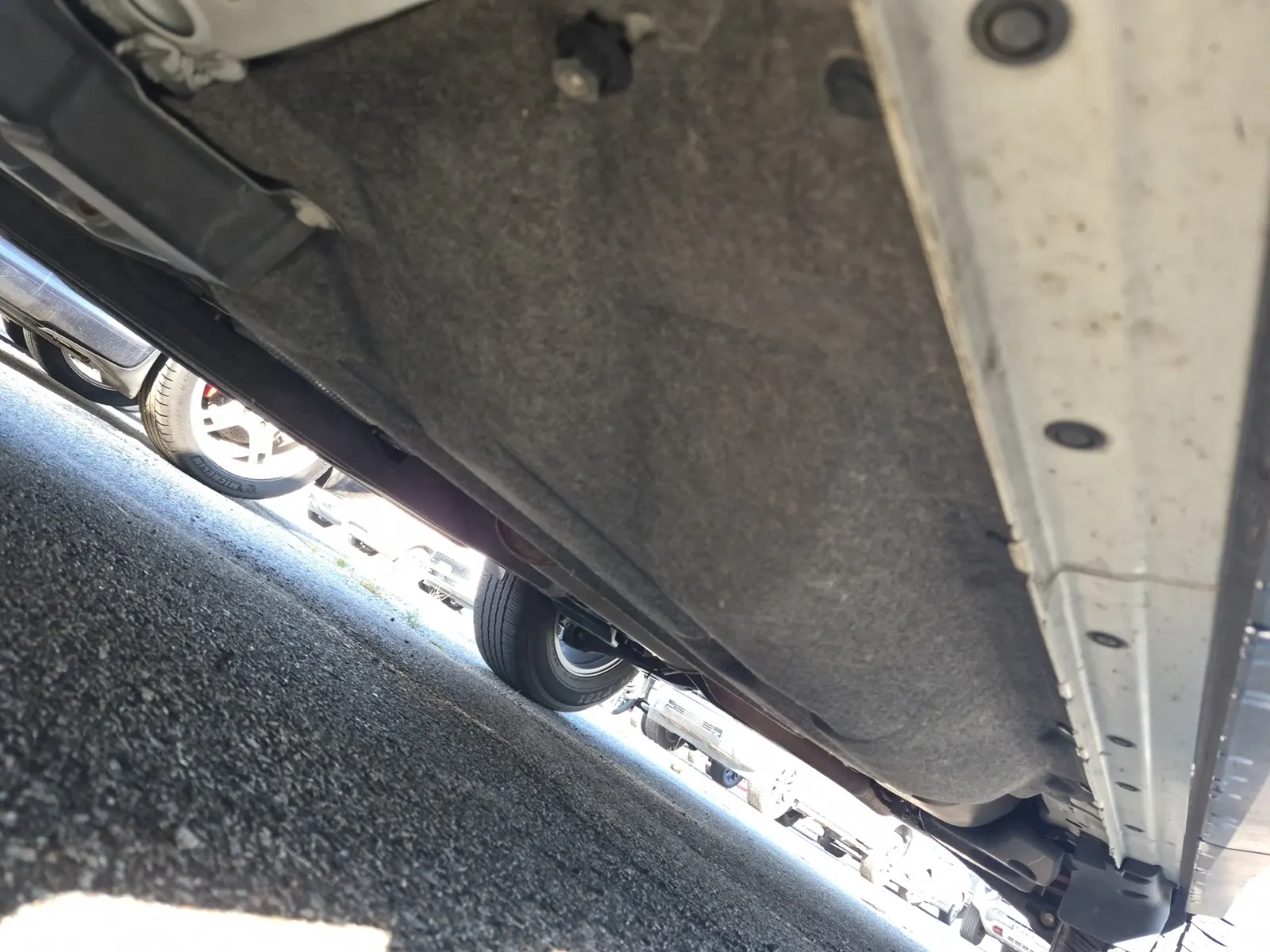 Undercarriage - Driver Photo