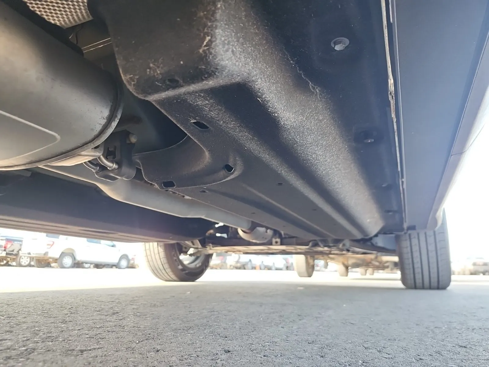 Undercarriage - Passenger Photo