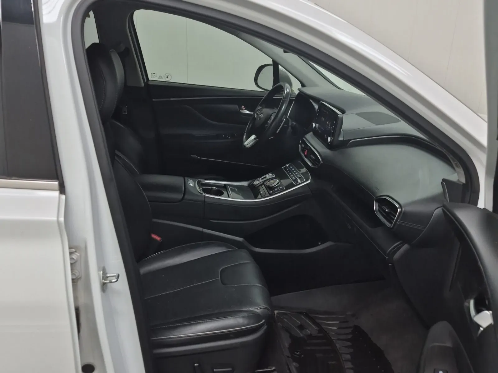 Right Side Interior Photo