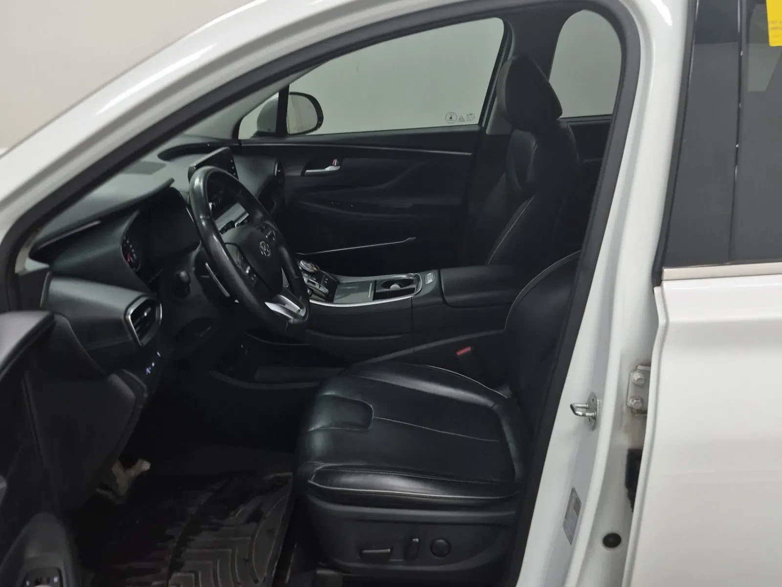 Front Interior Photo