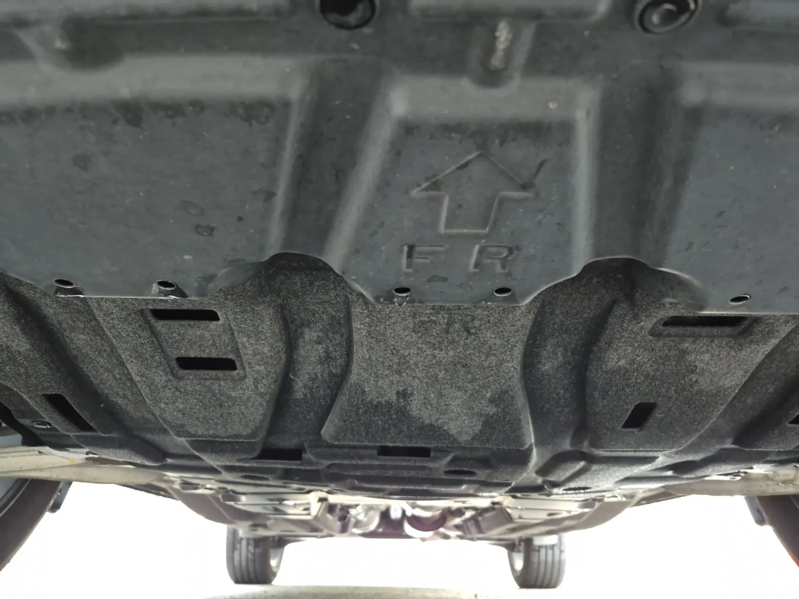 Undercarriage - Front Photo