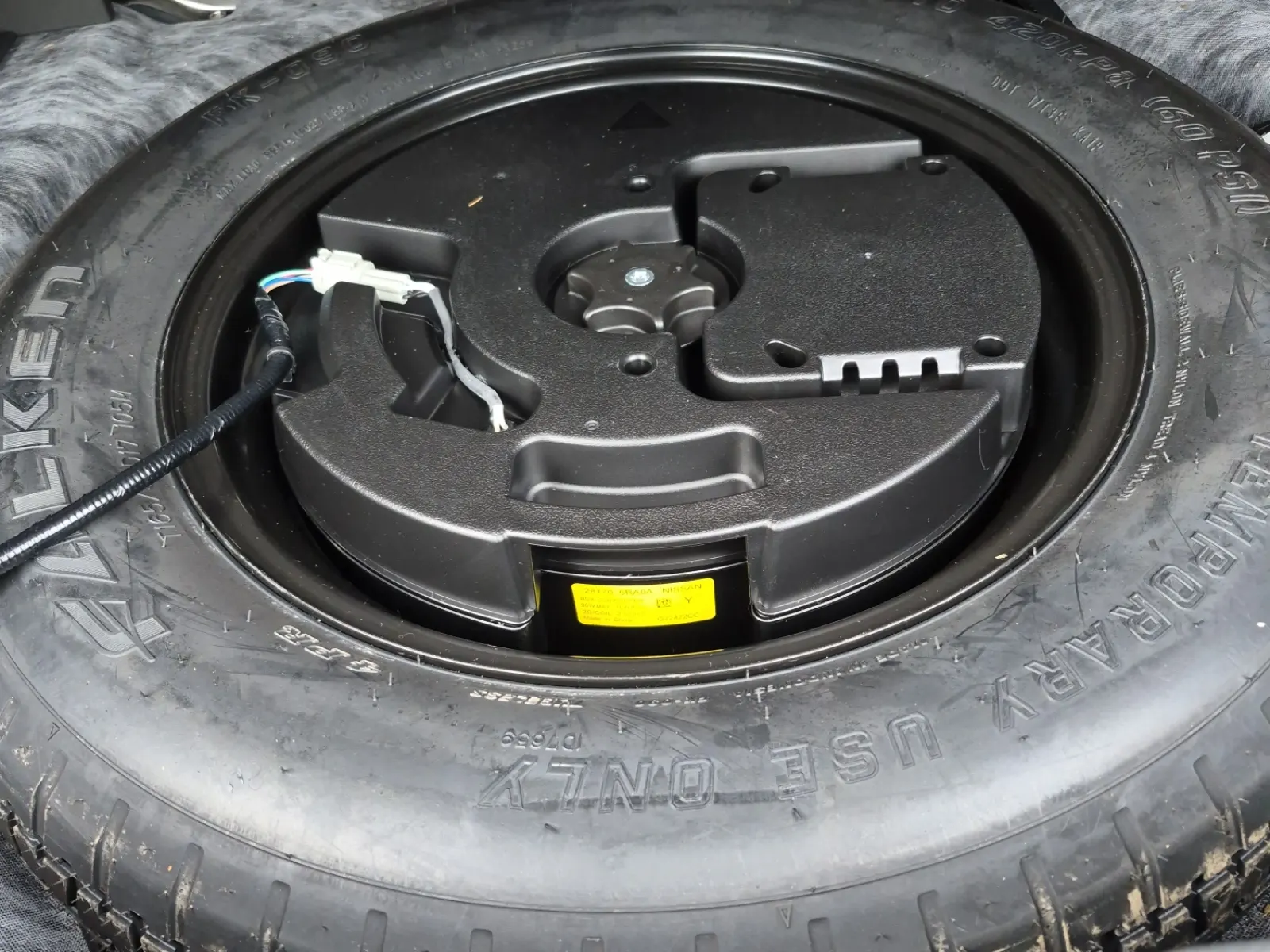 Spare Tire & Wheel Photo