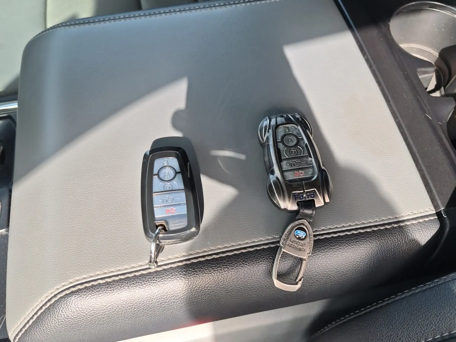 Keys/Fobs/Manual Photo