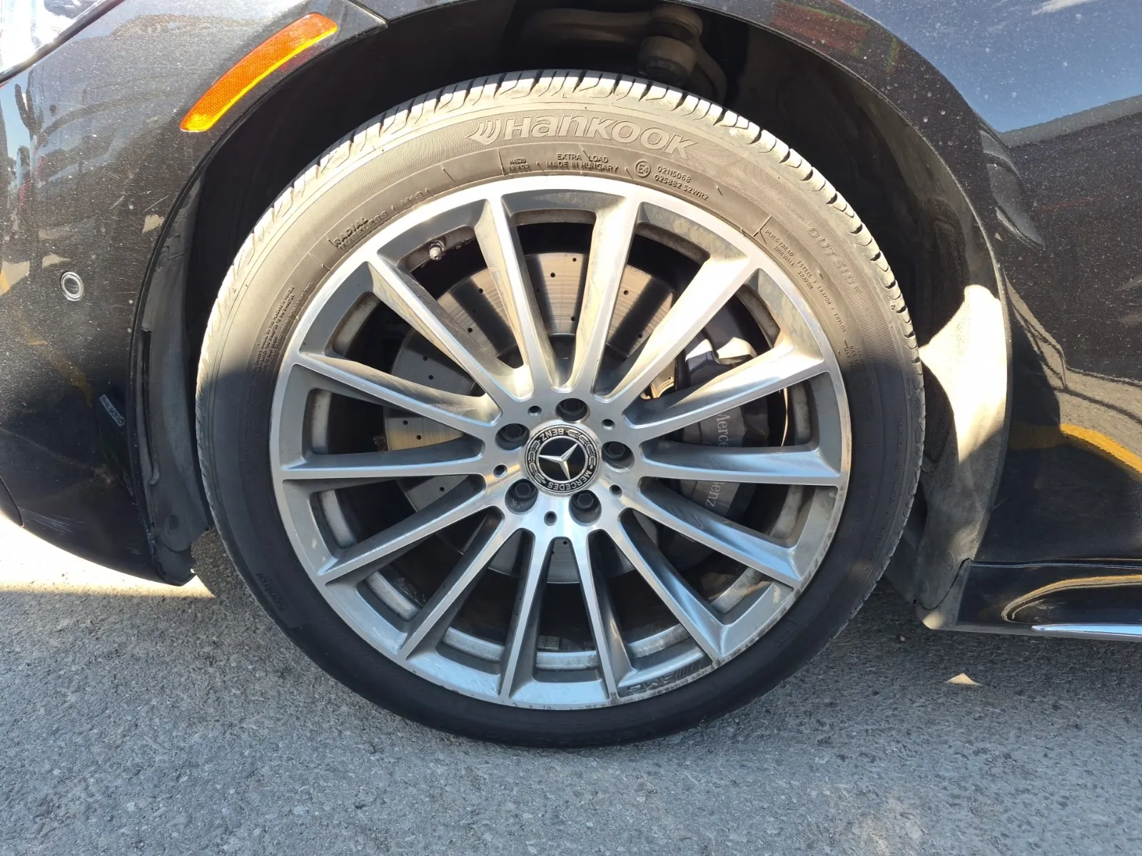 Front driver wheel/tire photo