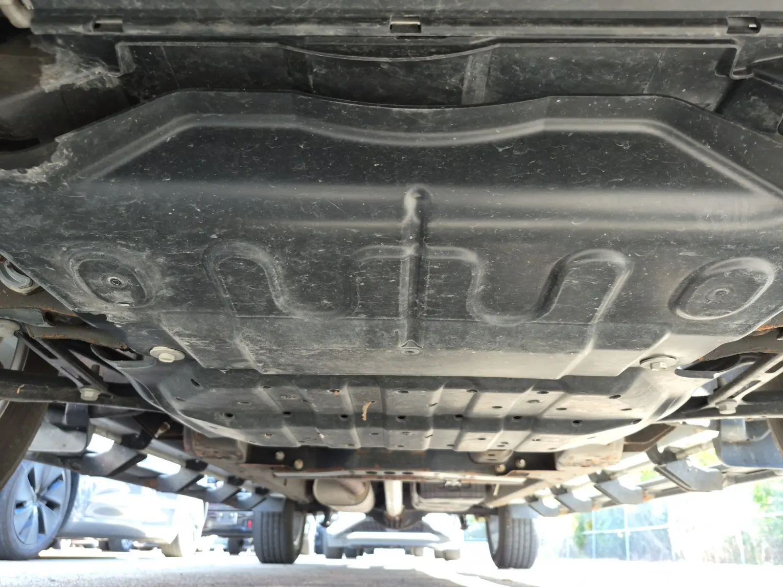 Undercarriage - Front Photo