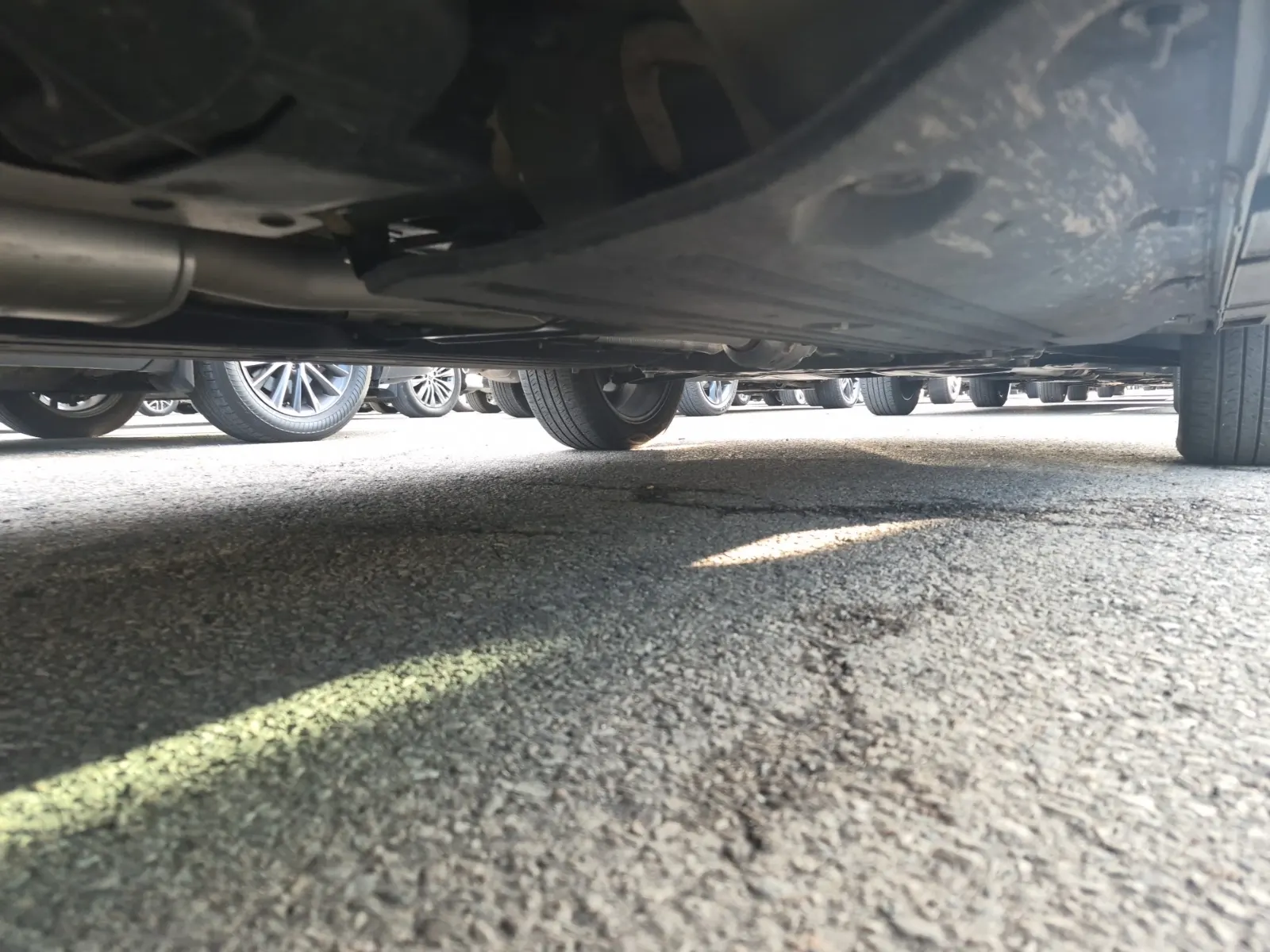 Undercarriage - Passenger Photo