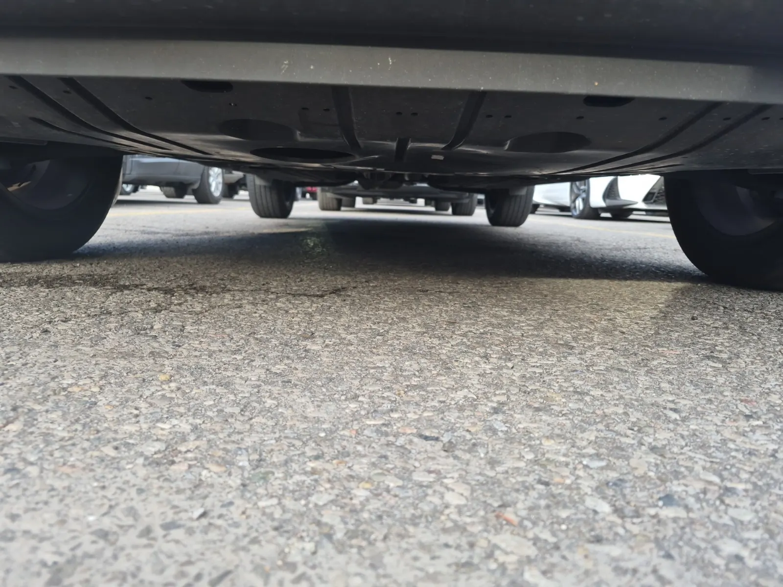 Undercarriage - Front Photo