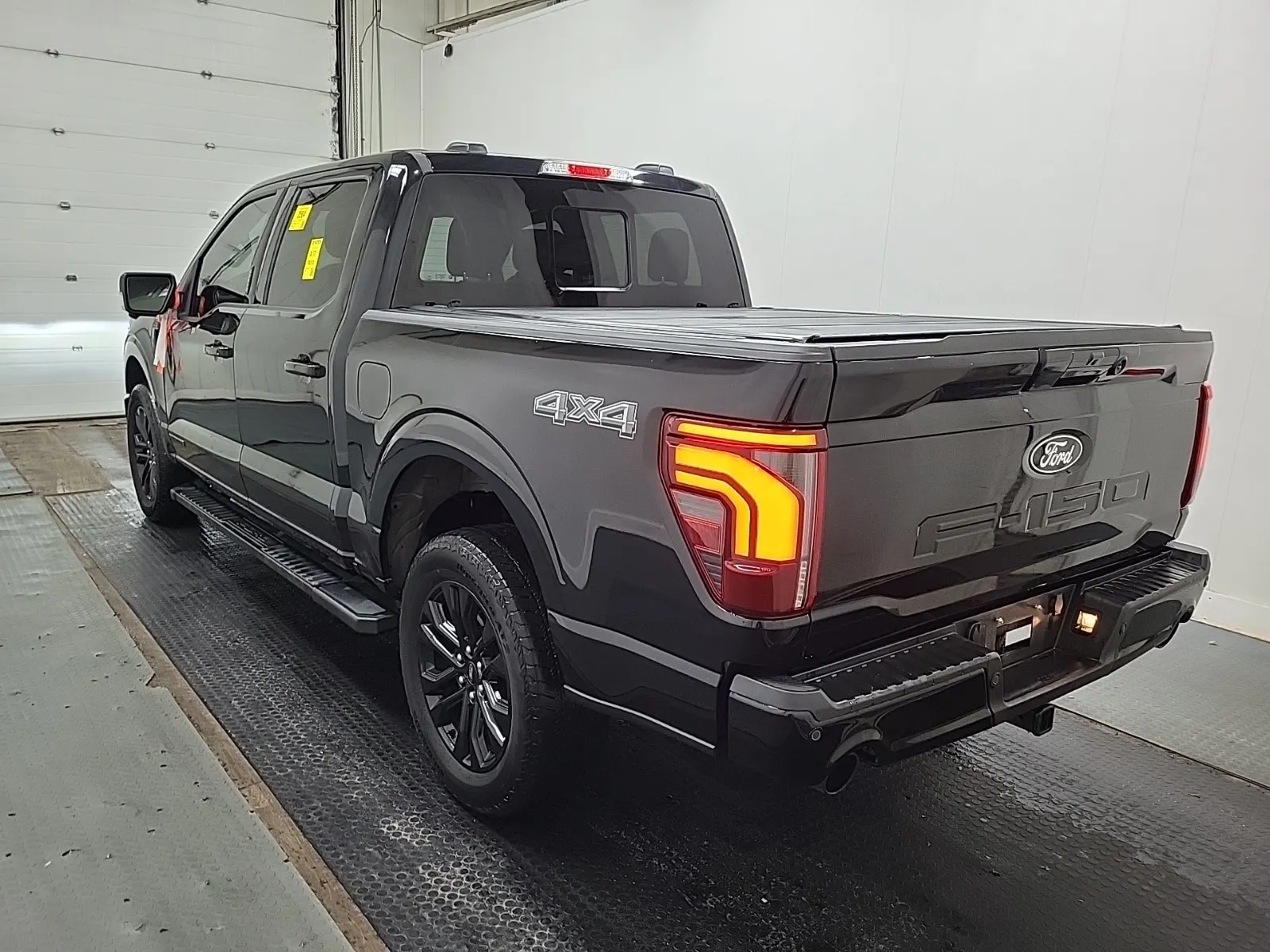 Driver Rear 3/4 Photo